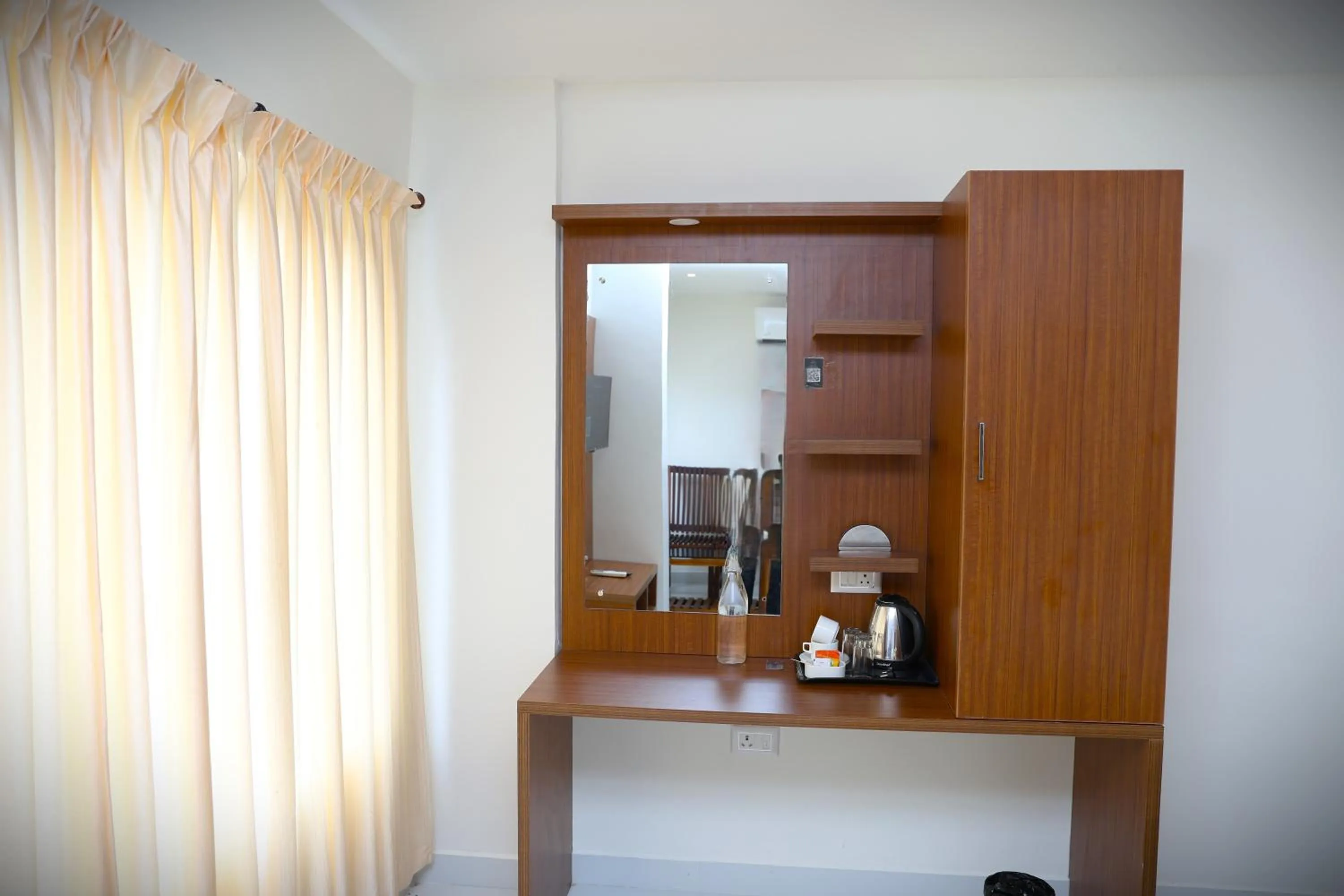 wardrobe in Delano Residency