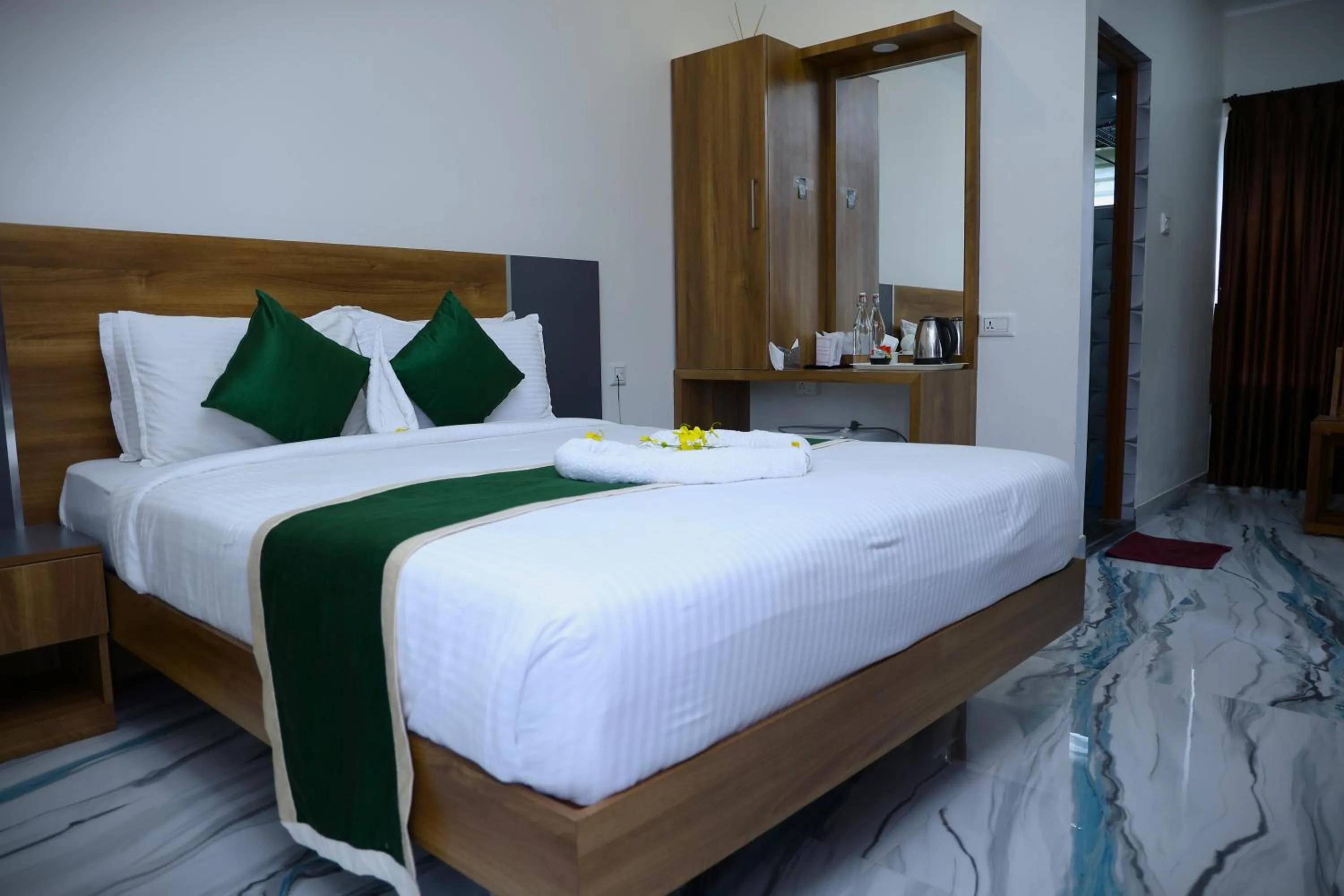 Bed in Delano Residency