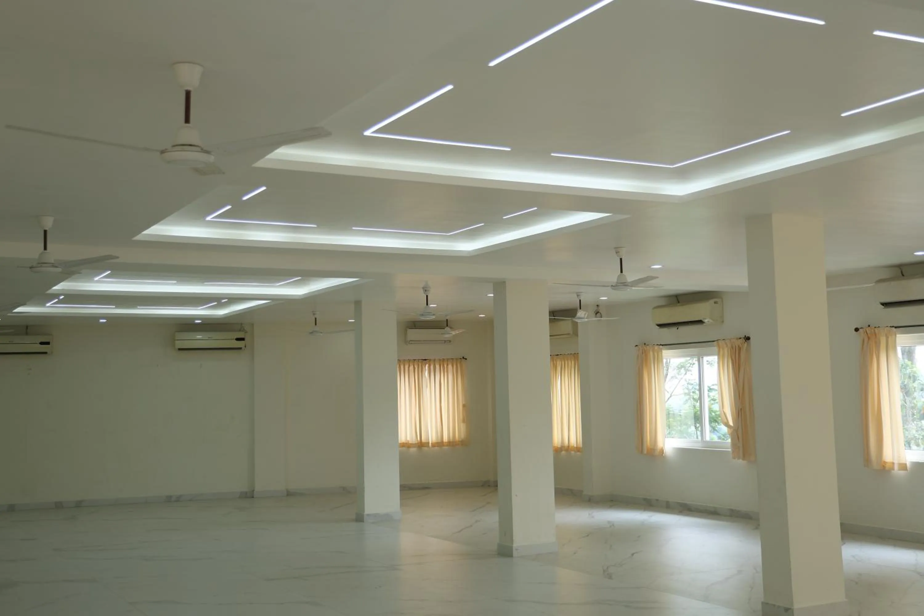 Banquet/Function facilities in Delano Residency