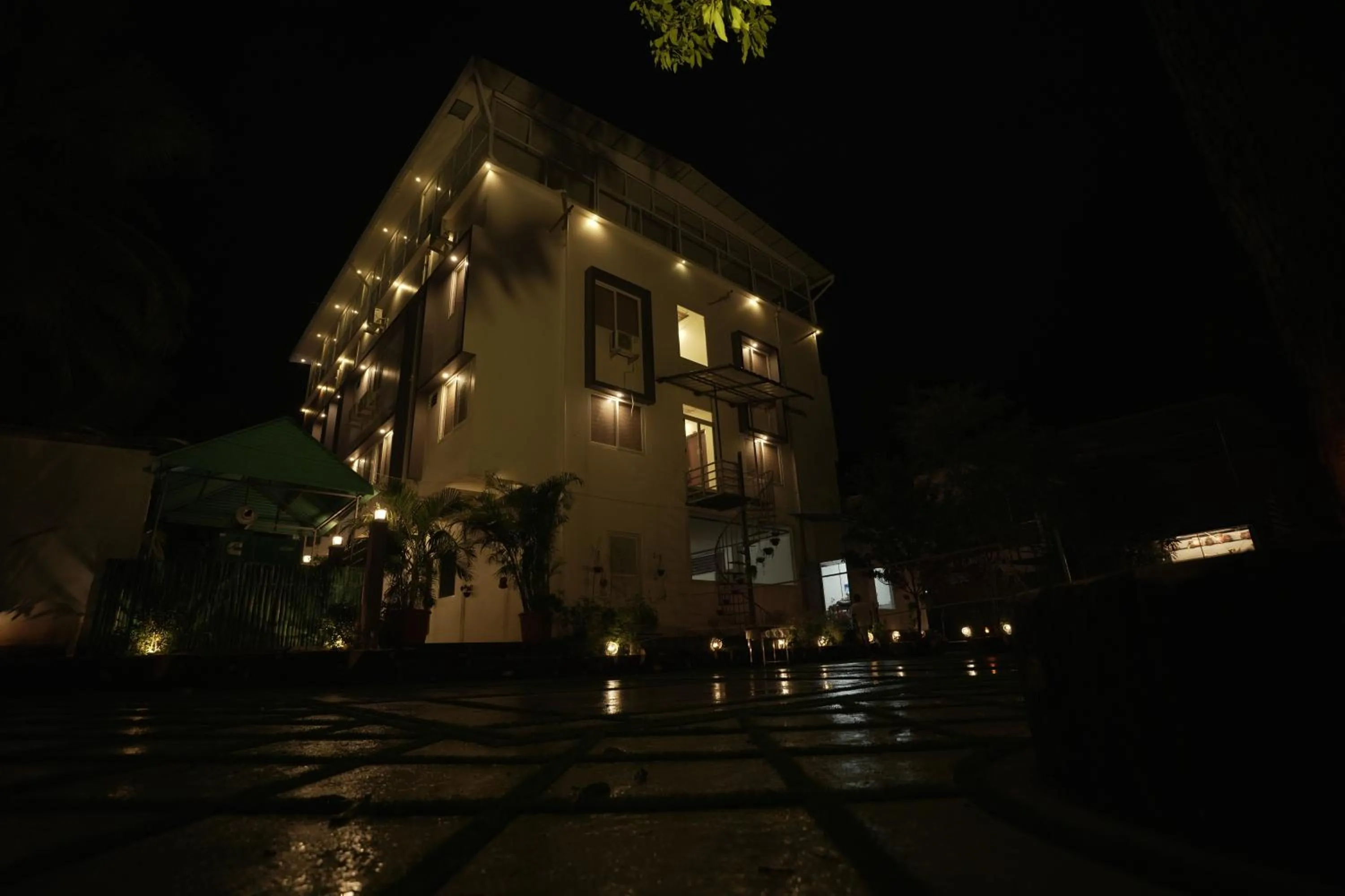 Property building in Delano Residency
