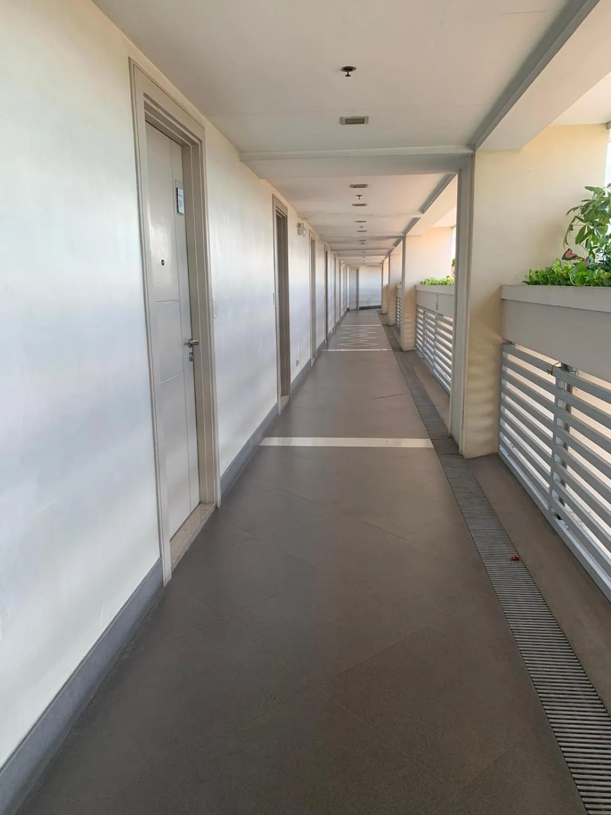 150 Newport Boulevard Near NAIA Terminal 3