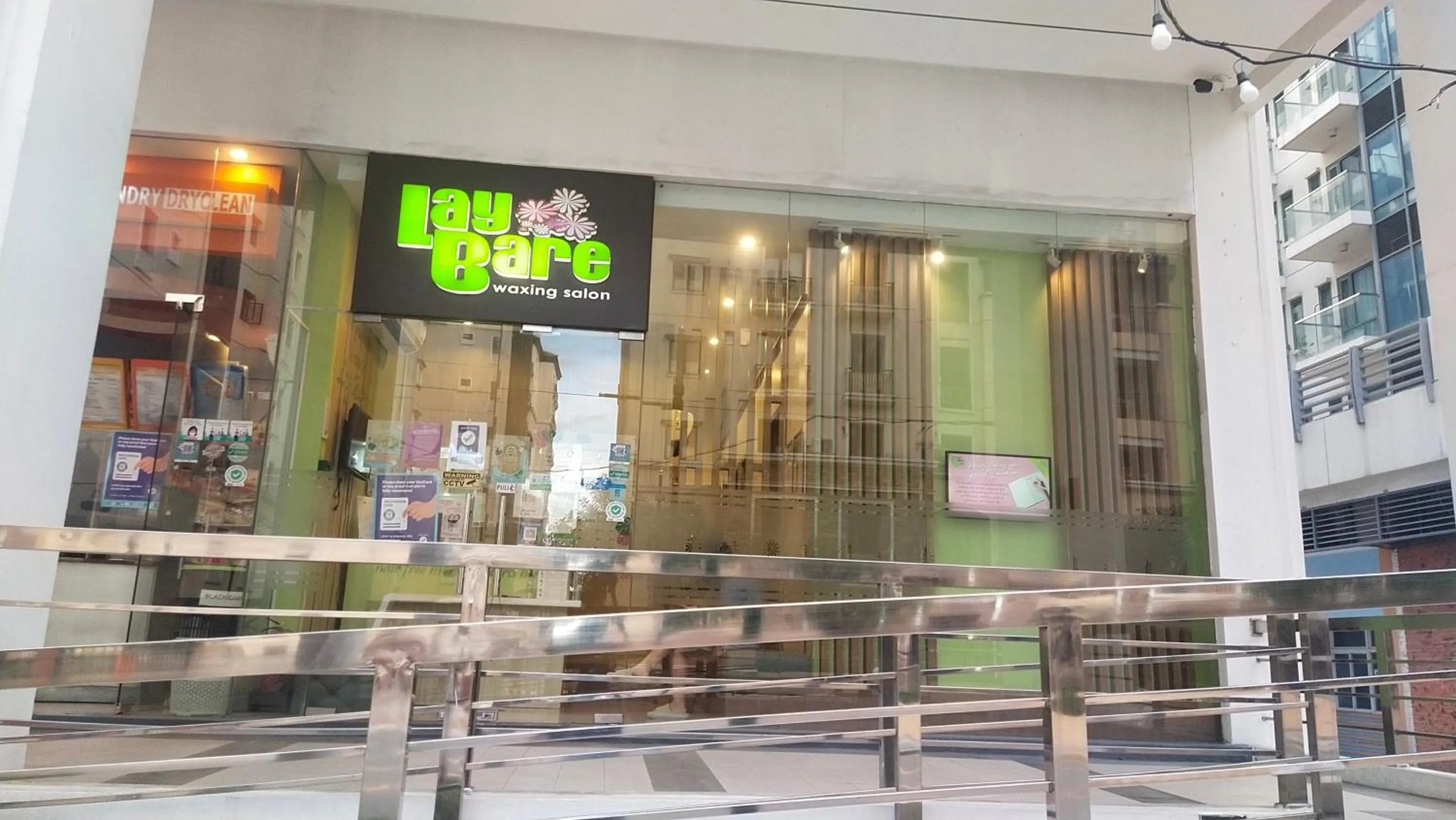 150 Newport Boulevard Near NAIA Terminal 3