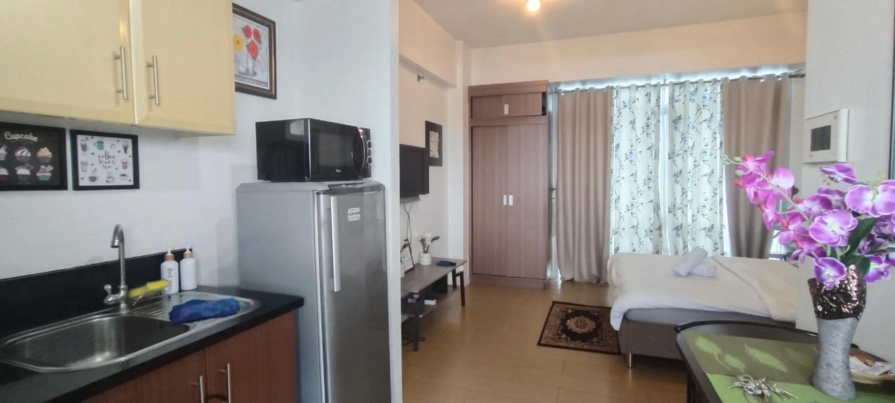 Bed in 150 Newport Boulevard Near NAIA Terminal 3