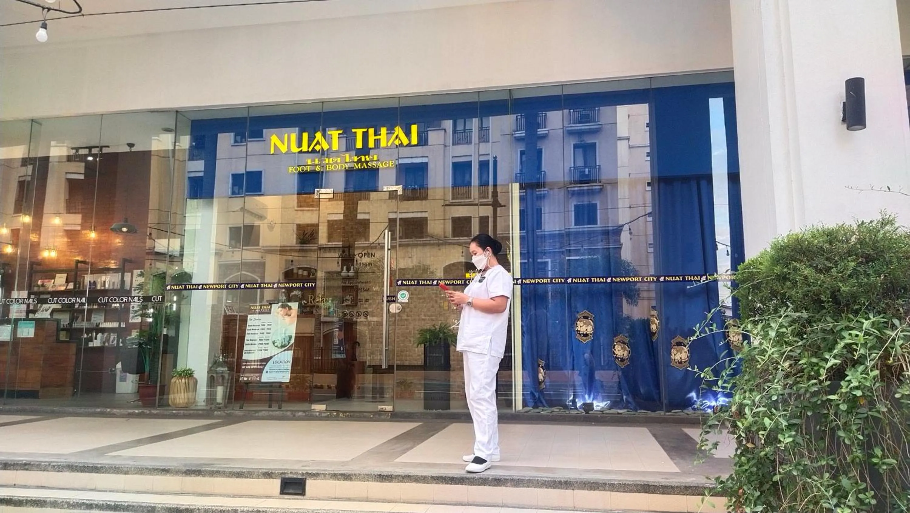 150 Newport Boulevard Near NAIA Terminal 3