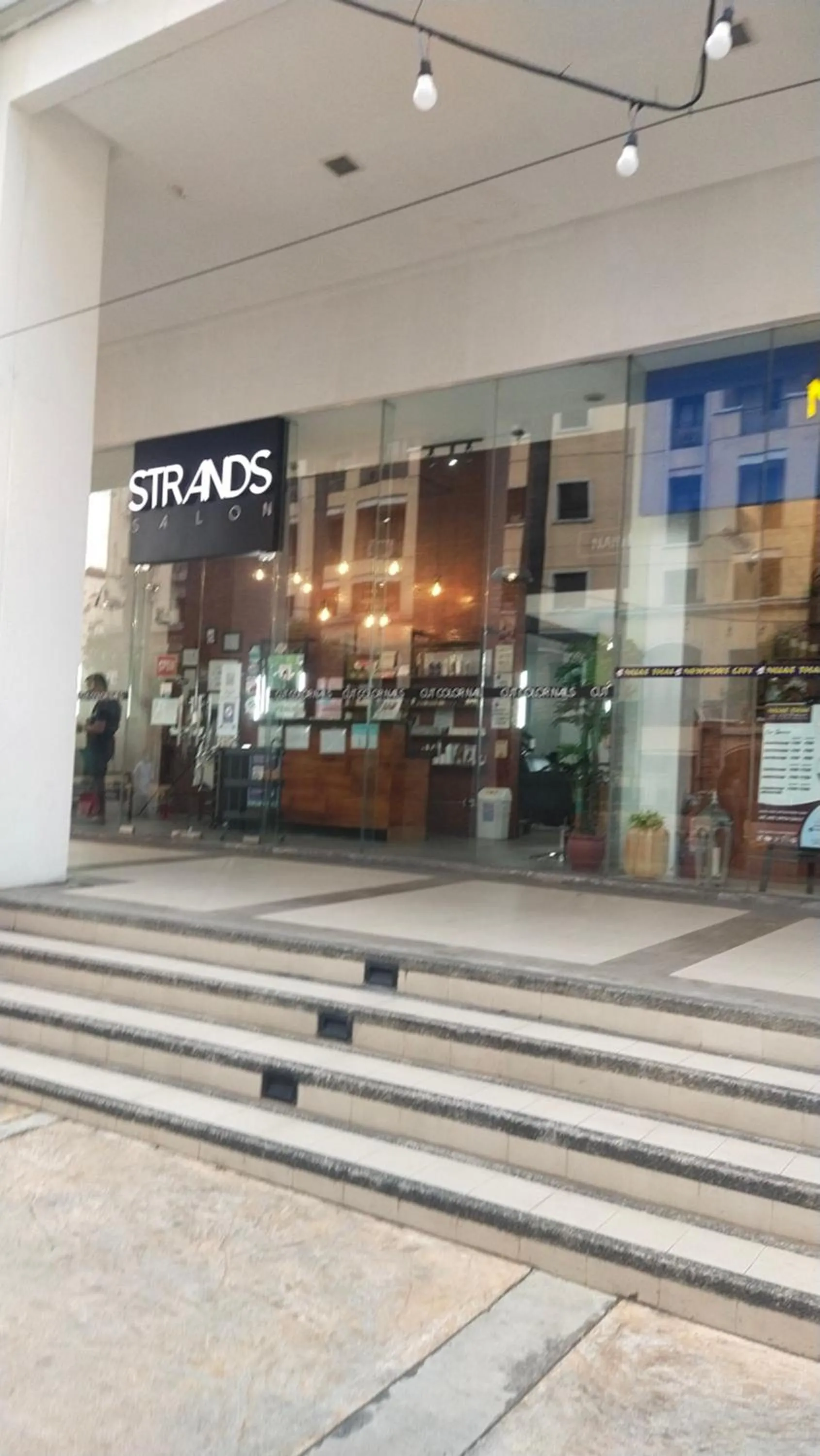 150 Newport Boulevard Near NAIA Terminal 3