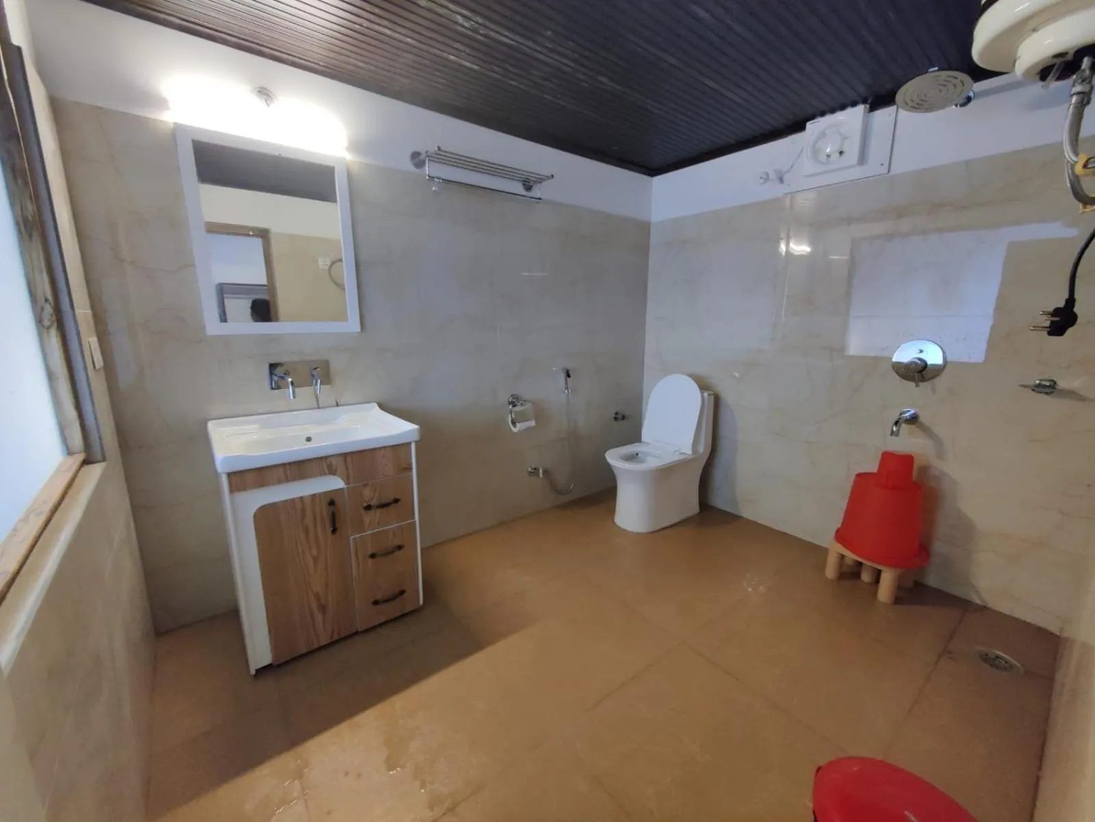 Toilet in Hotel Norling SK Groups