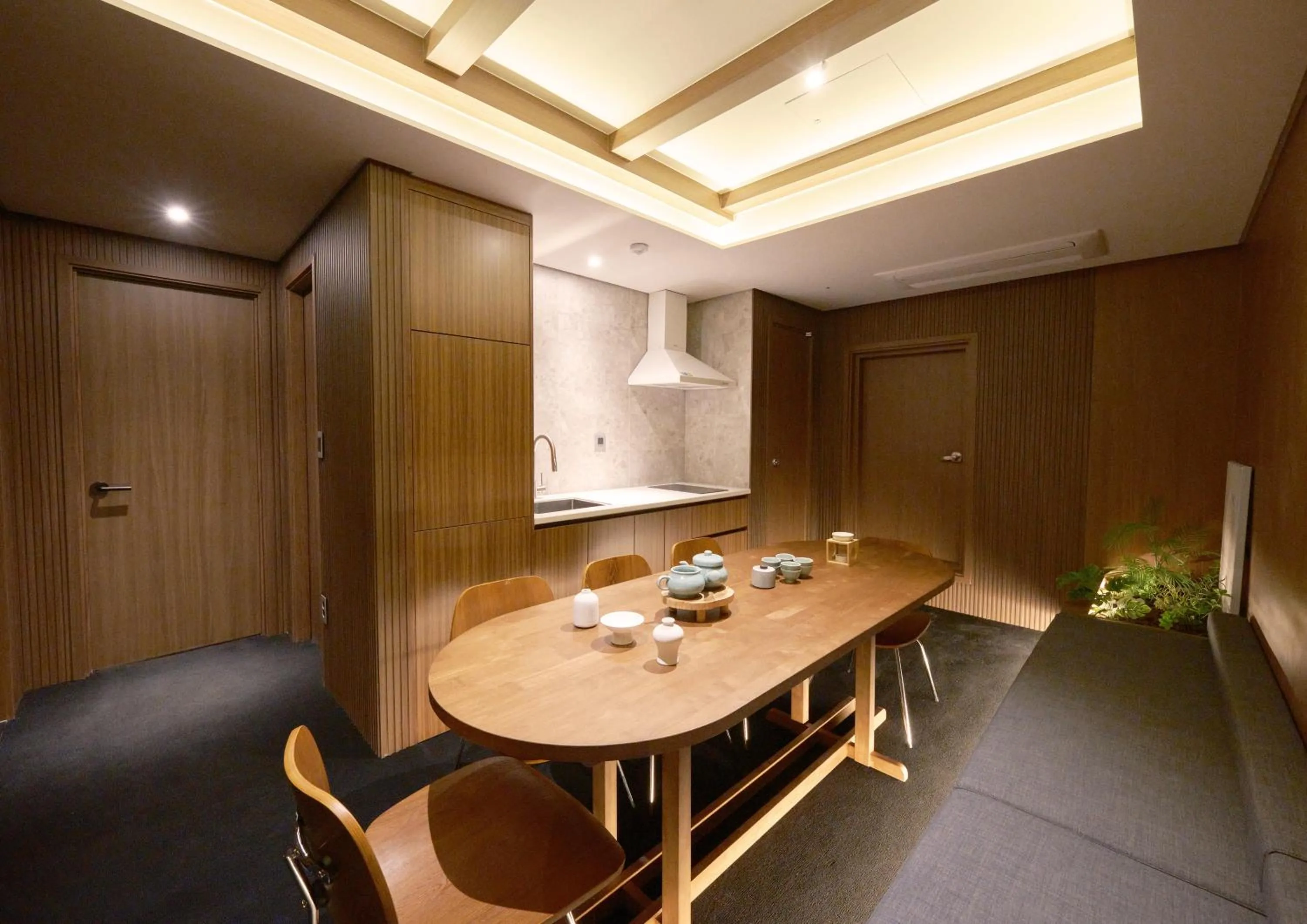 Kitchen or kitchenette, Dining Area in UH Suite The Myeongdong