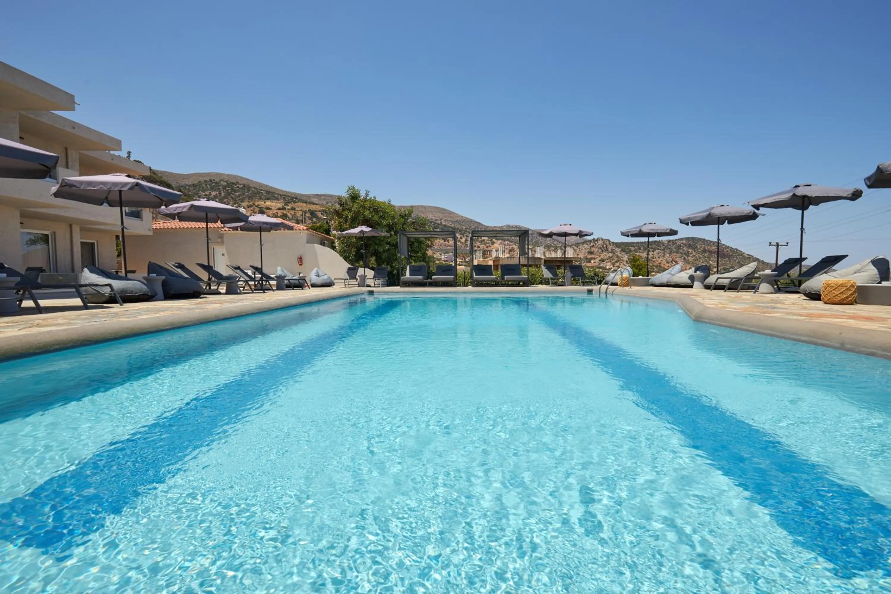 Mila Malia Suites