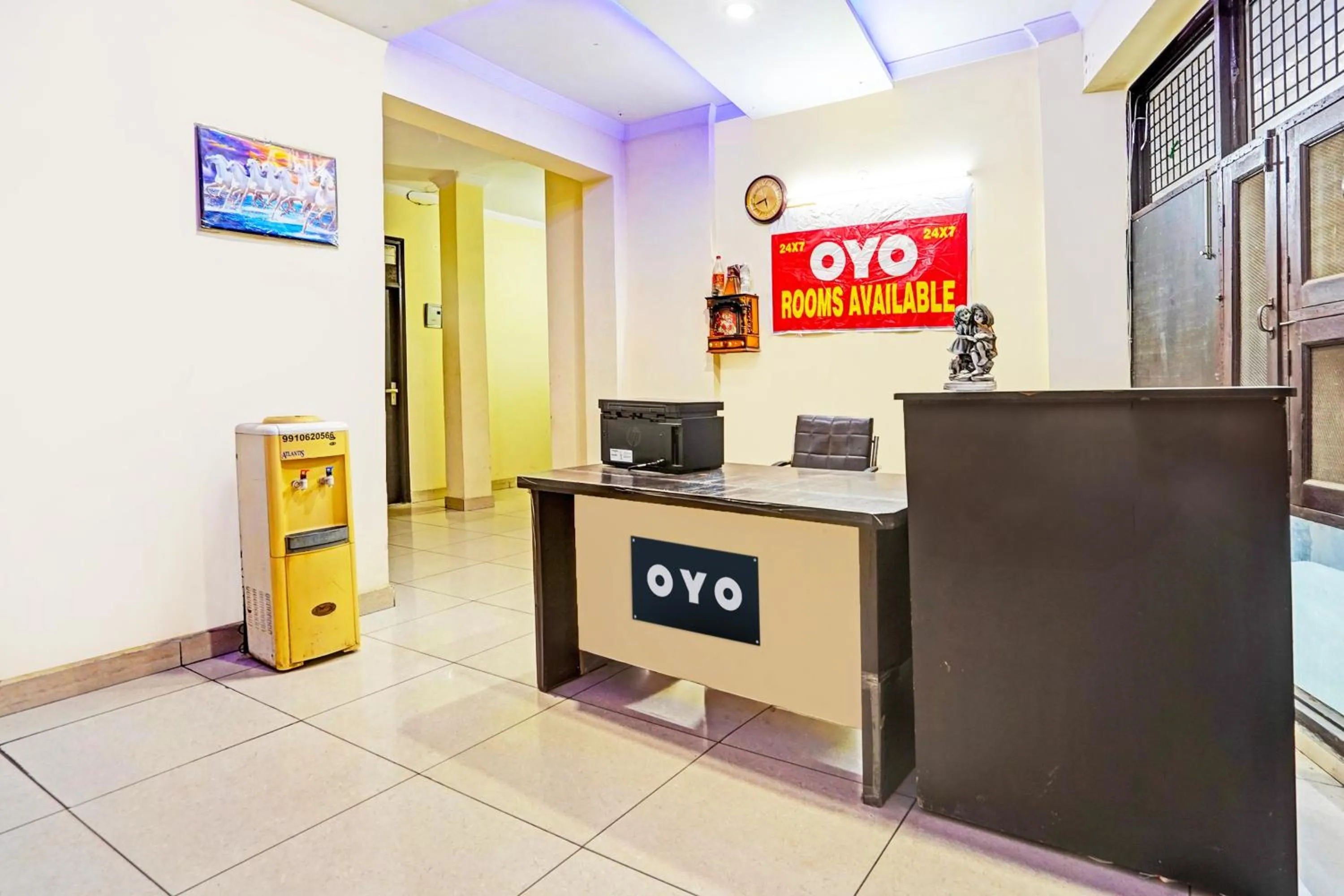 Lobby or reception in Hotel O Royal Inn