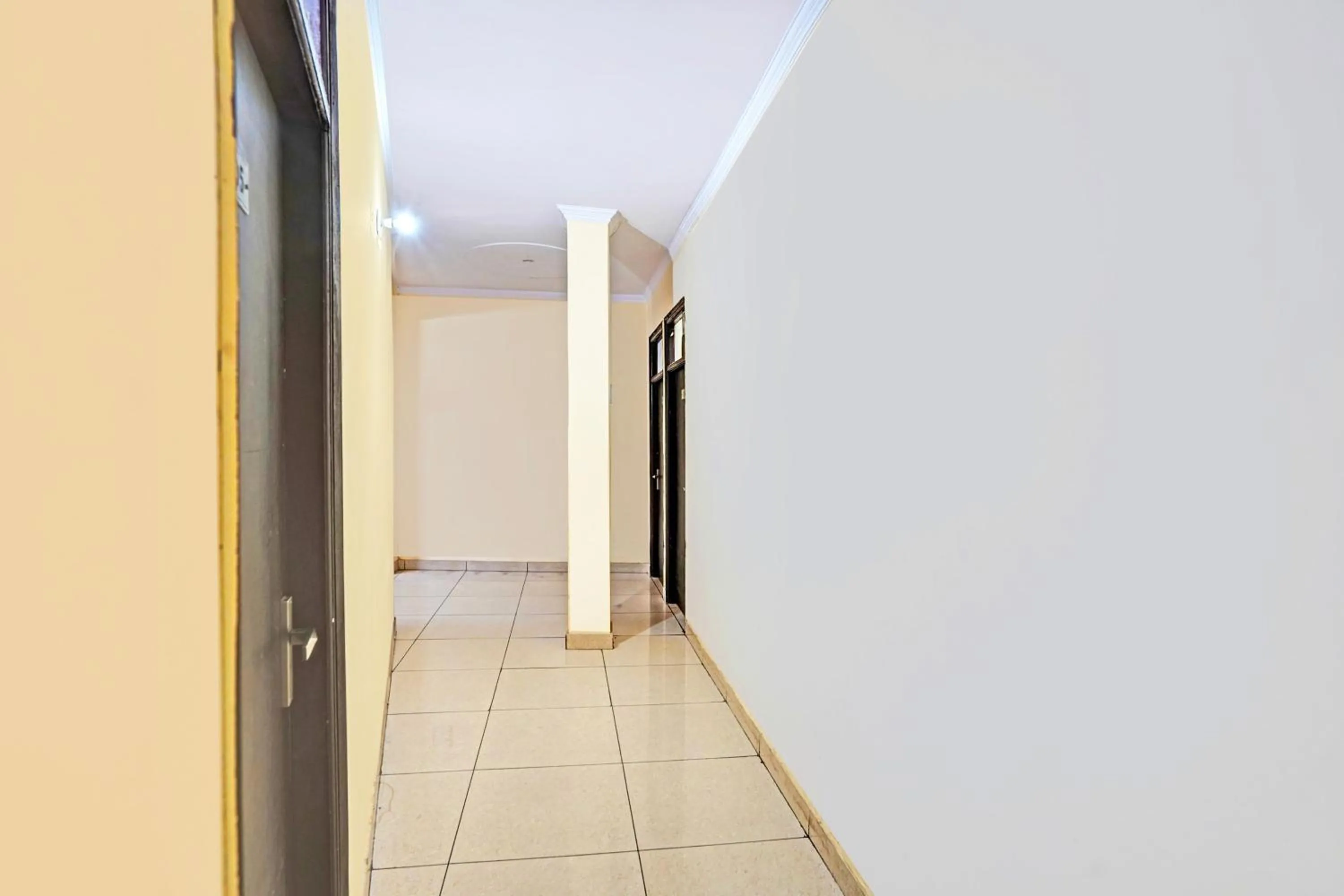 Lobby or reception in Hotel O Royal Inn