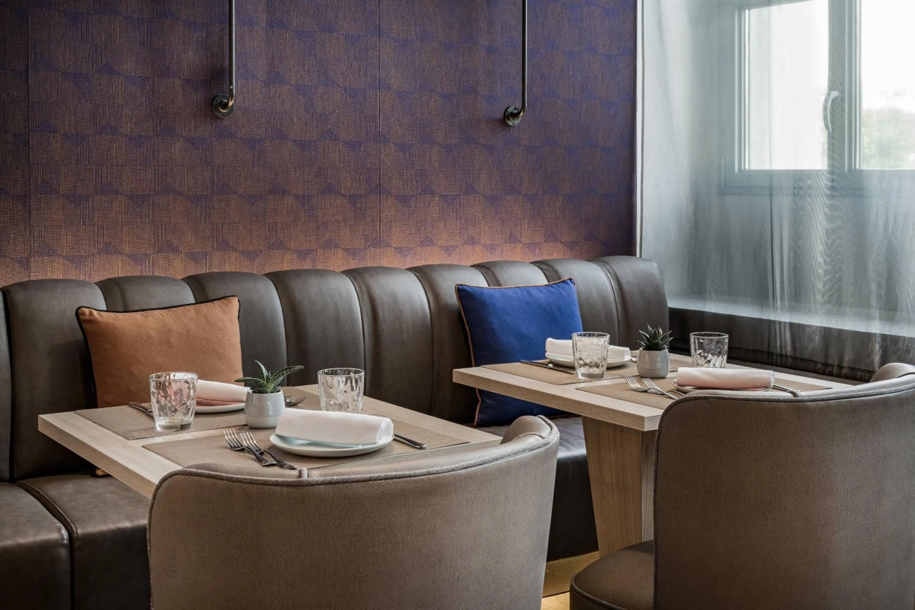 Lounge or bar in AC Hotel Torino by Marriott