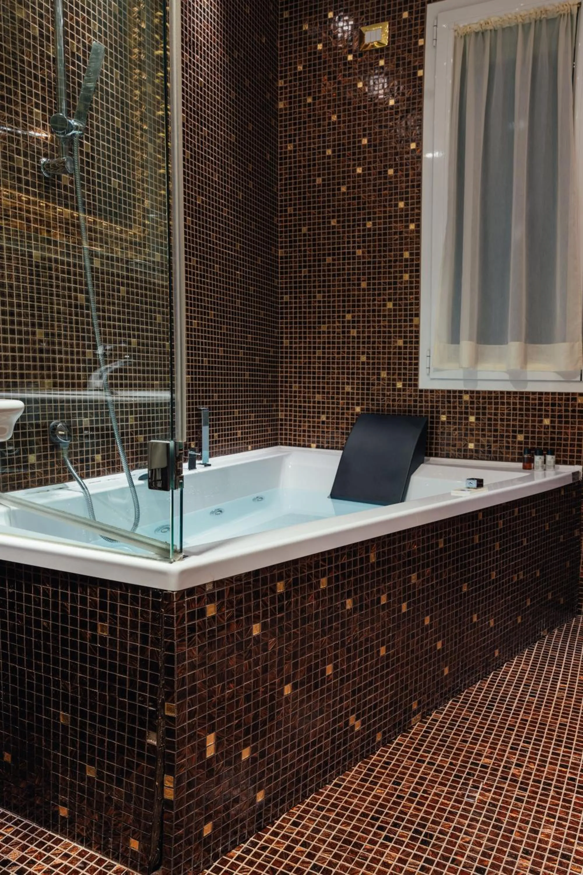 Bathroom in M House Art Hotel