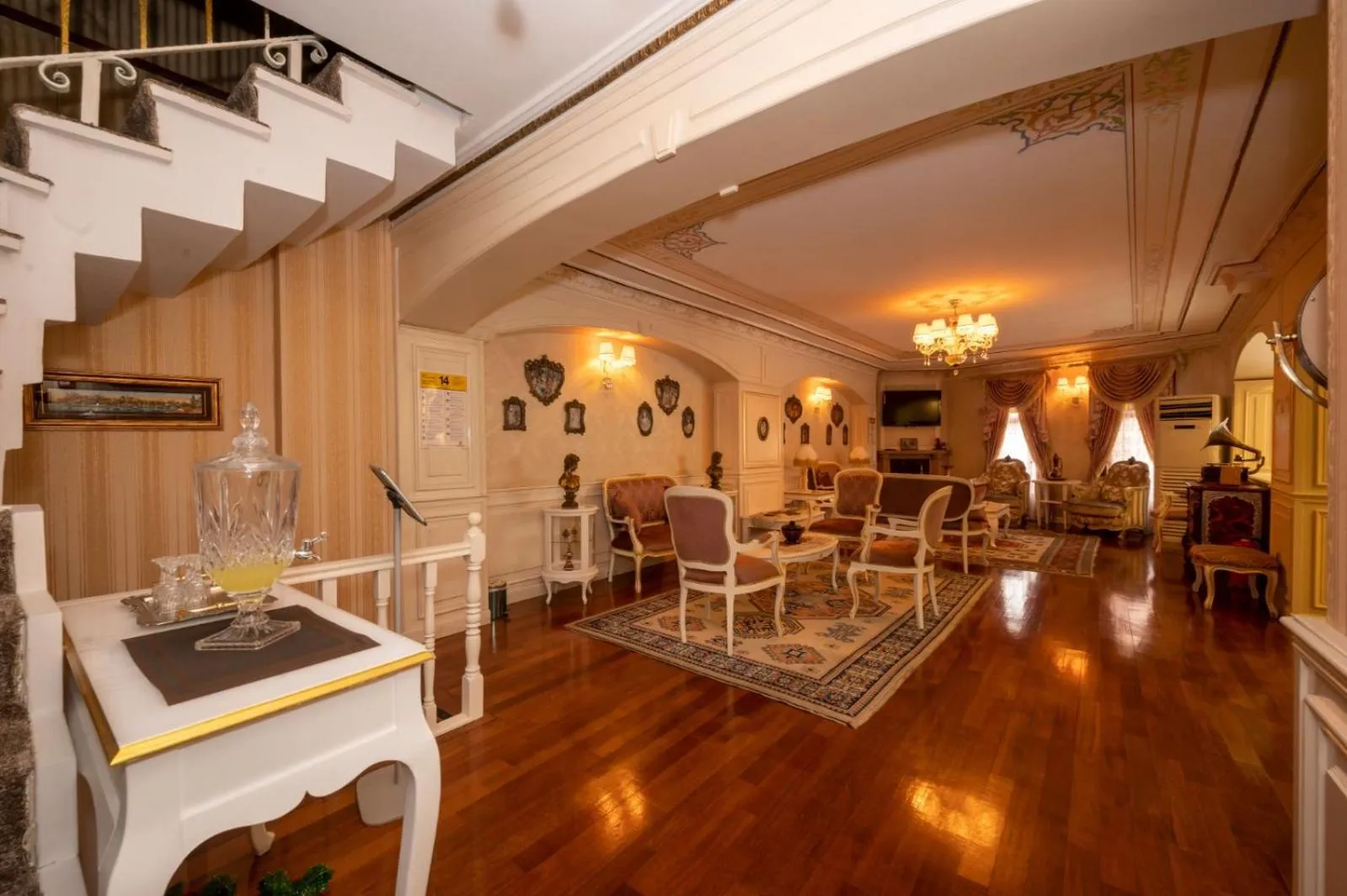 Lobby or reception in Fuat Bey Palace Hotel & Spa