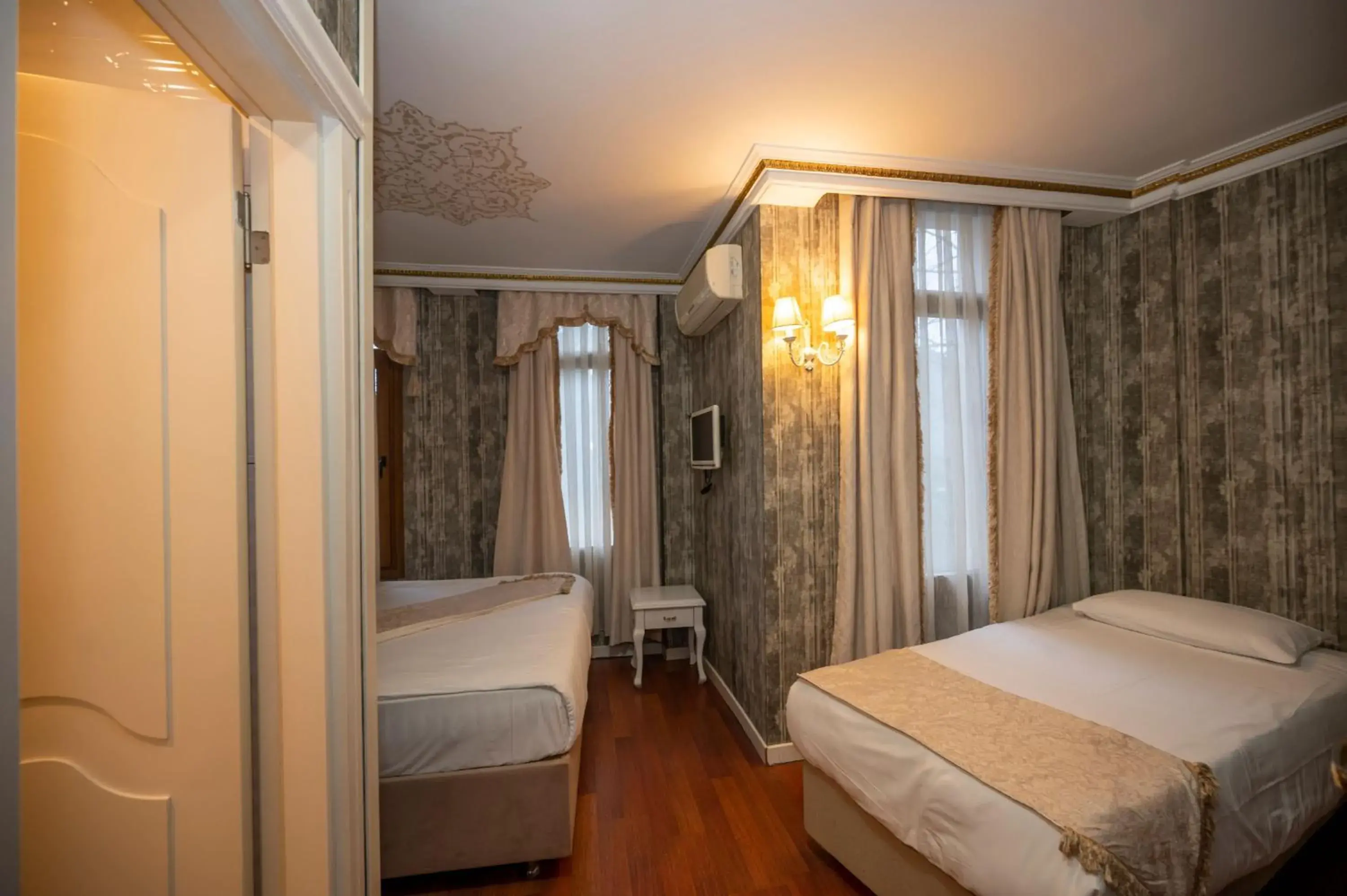 Bed in Fuat Bey Palace Hotel & Spa Bed in Fuat Bey Palace Hotel & Spa