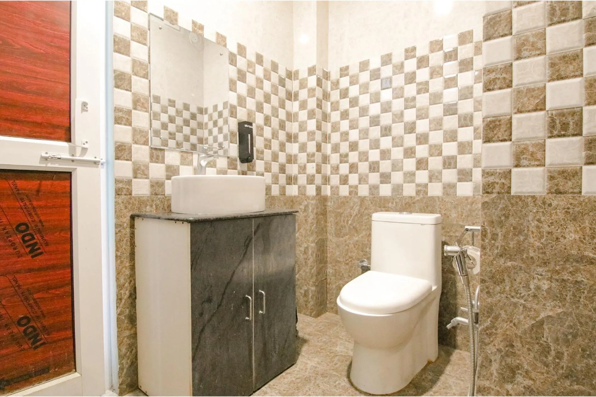 Shower in Hotel Kaanha Residency Inn By Shree Krishna Hospitality