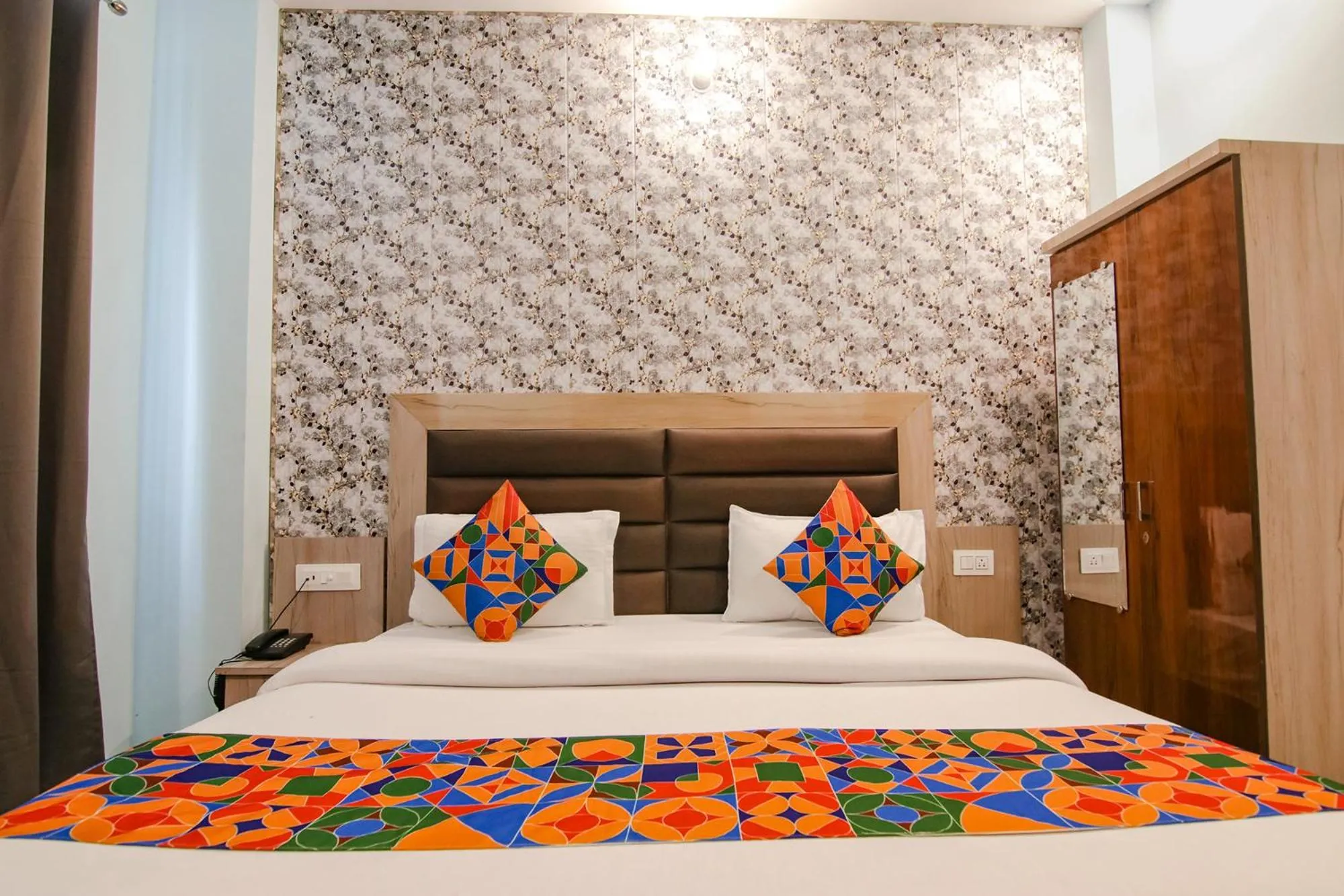 Bed in Hotel Kaanha Residency Inn By Shree Krishna Hospitality