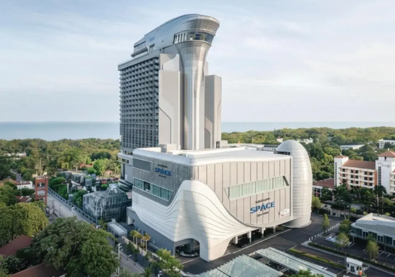 Property building in Grande Centre Point Space Pattaya Property building in Grande Centre Point Space Pattaya