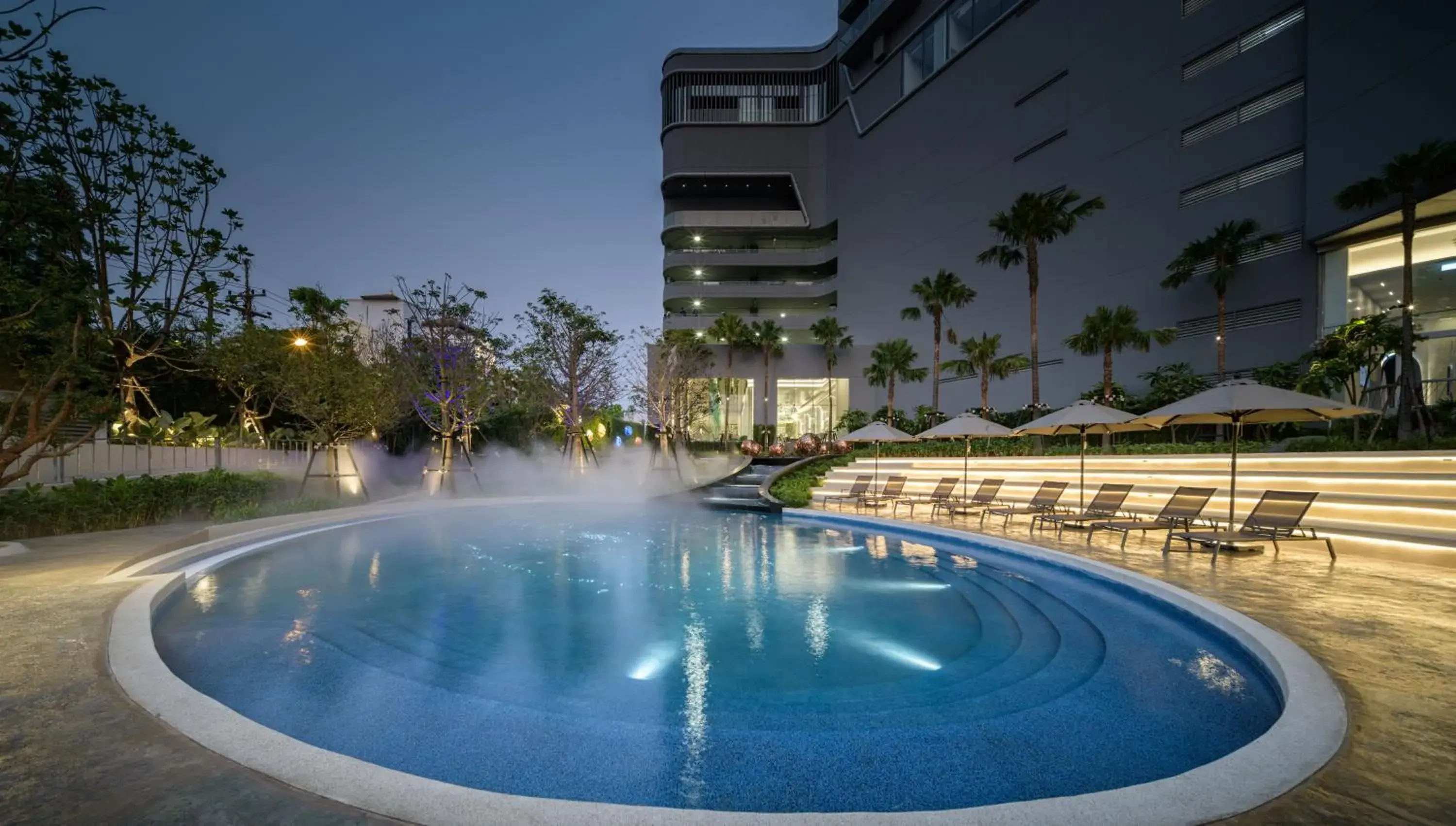 Swimming pool in Grande Centre Point Space Pattaya Swimming pool in Grande Centre Point Space Pattaya
