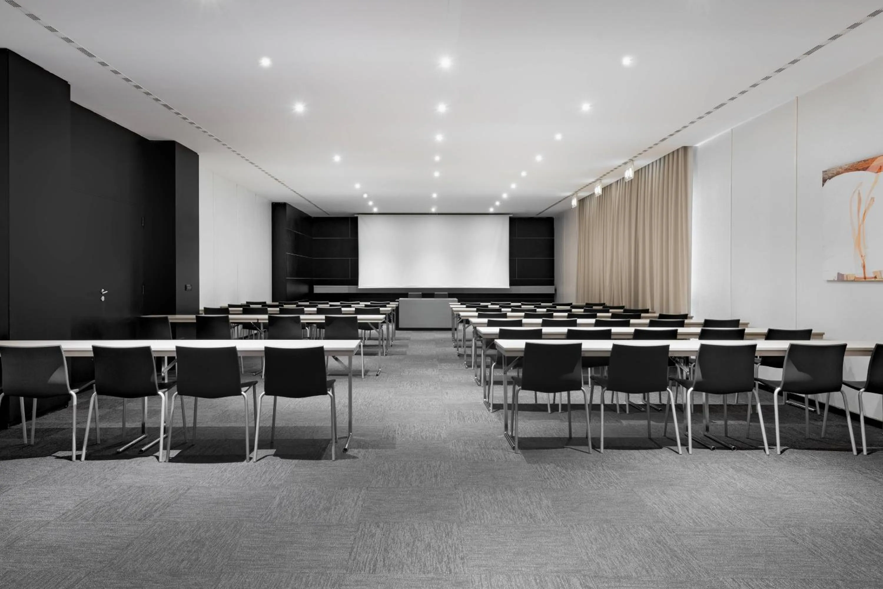 Meeting/conference room in AC Hotel Bologna by Marriott