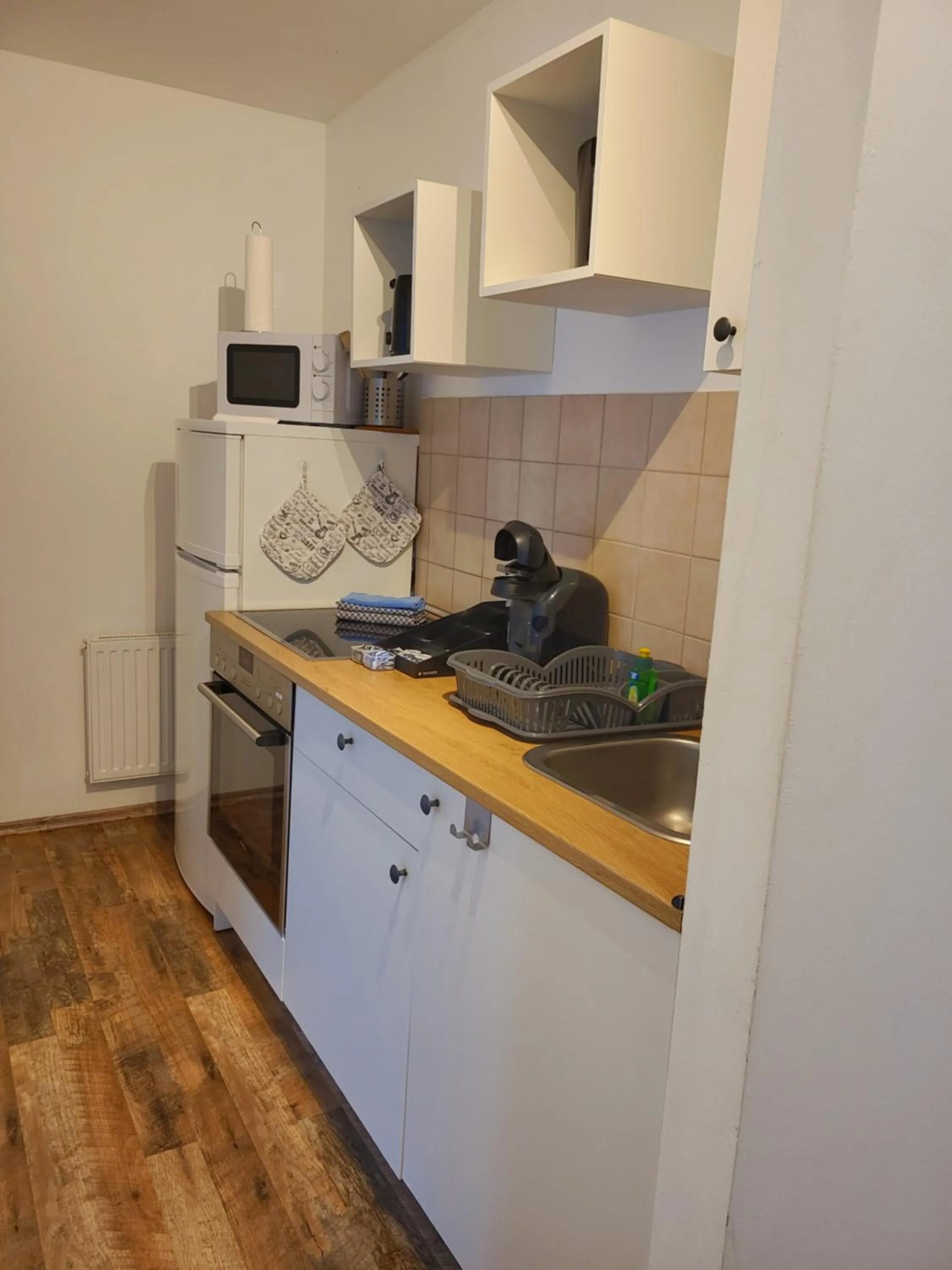 Coffee/tea facilities in CJS Apartments - Chill or Drive am Nürburgring, Free Parking, WLan, Spacious Rooms, Quiet Location