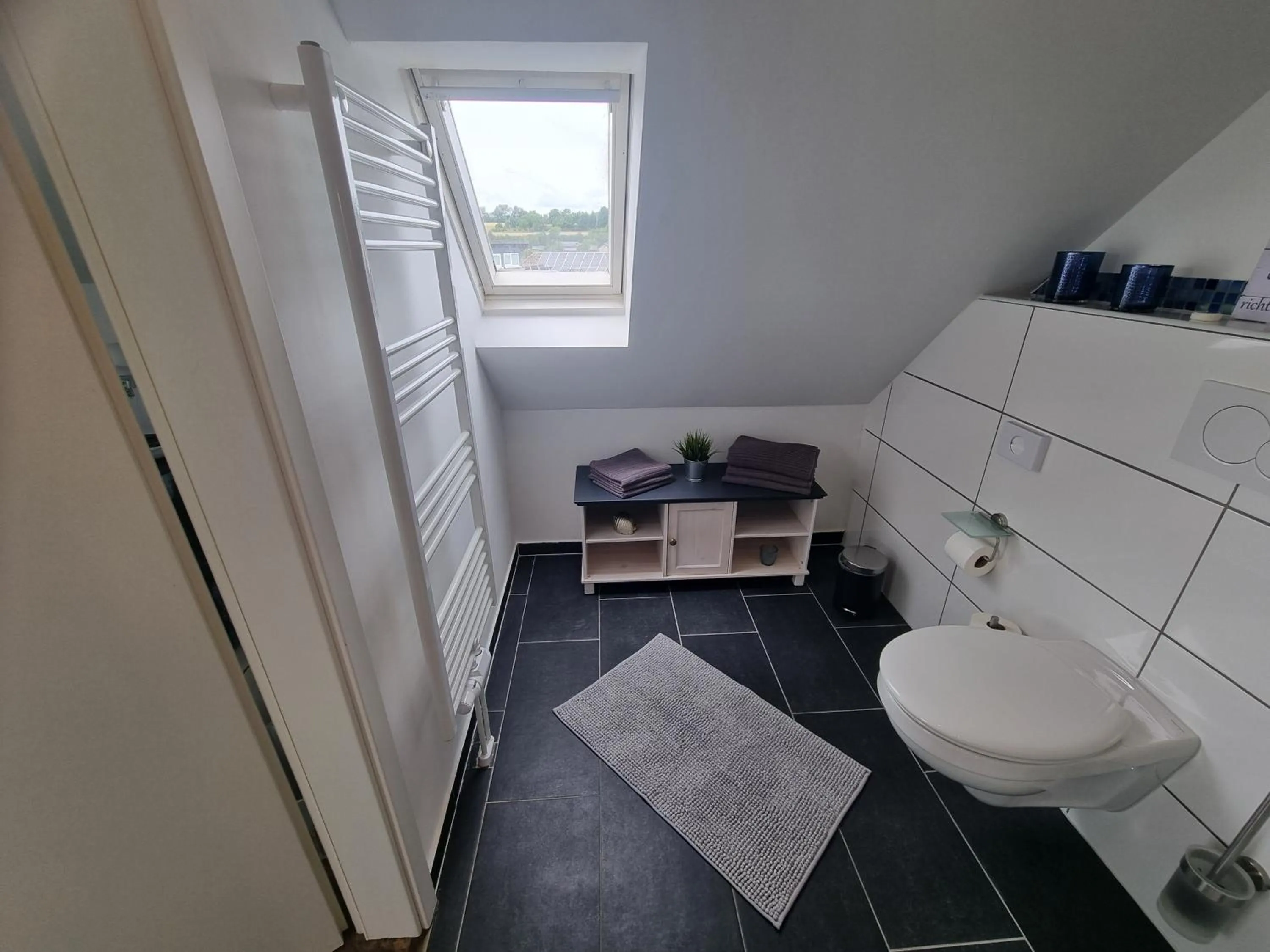 Bathroom in CJS Apartments - Chill or Drive am Nürburgring, new Box Spring Beds, new furniture, WLan, Spacious Rooms, Quiet Location