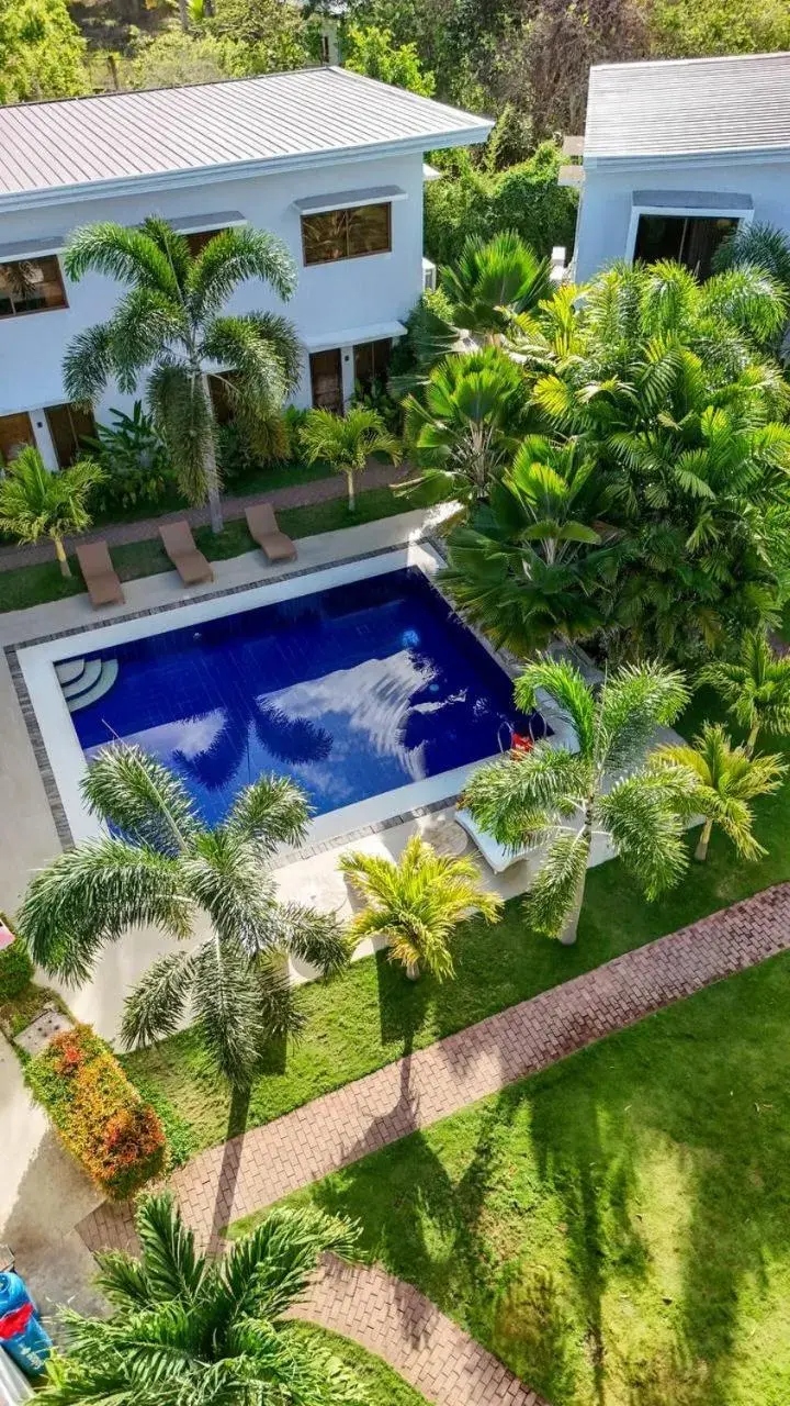 Property building in Red Picnic Hostel Panglao Property building in Red Picnic Hostel Panglao