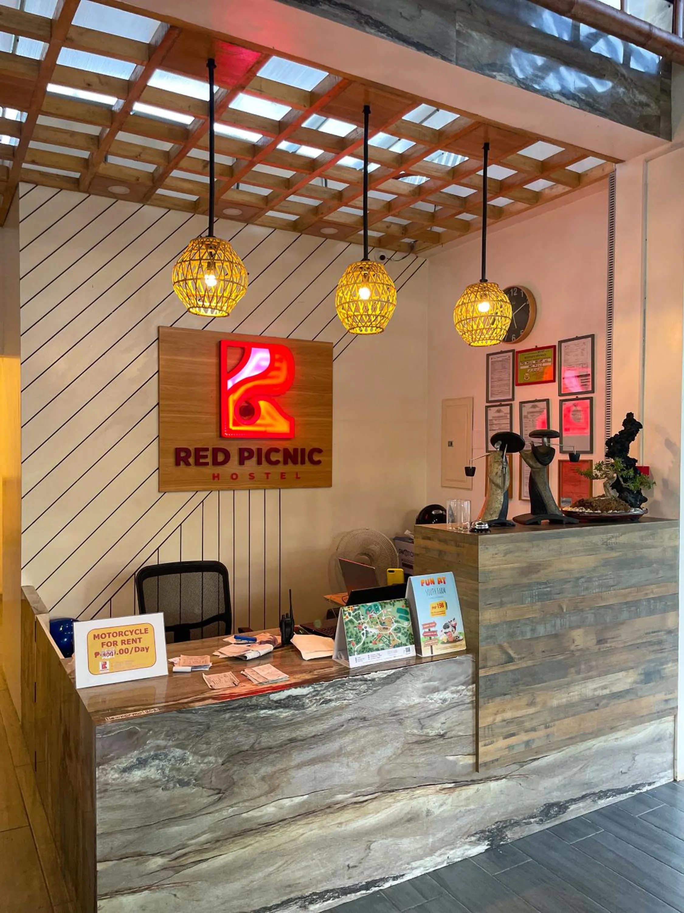 Lobby or reception in Red Picnic Hostel Panglao