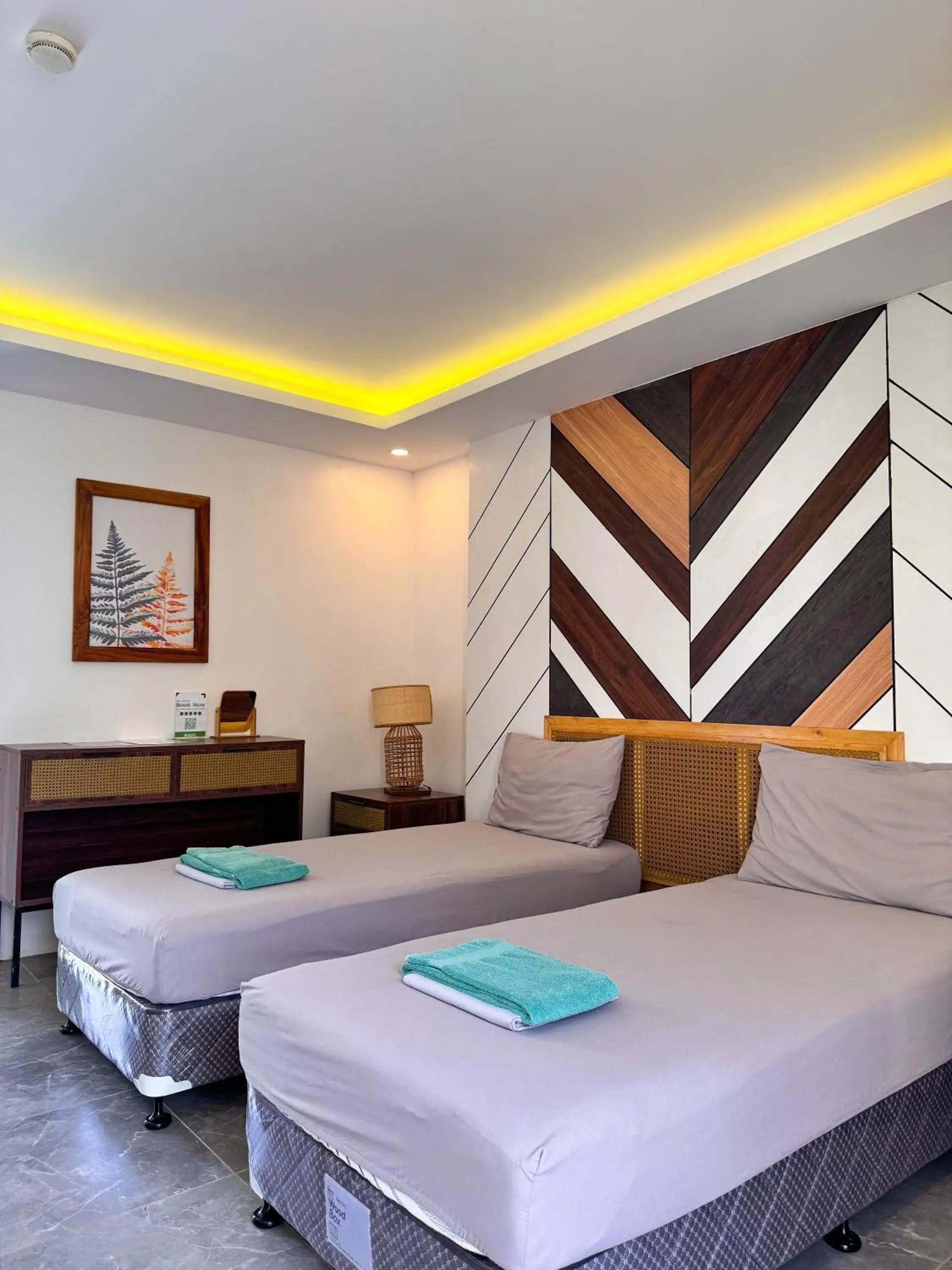 Bed in Red Picnic Hostel Panglao Bed in Red Picnic Hostel Panglao