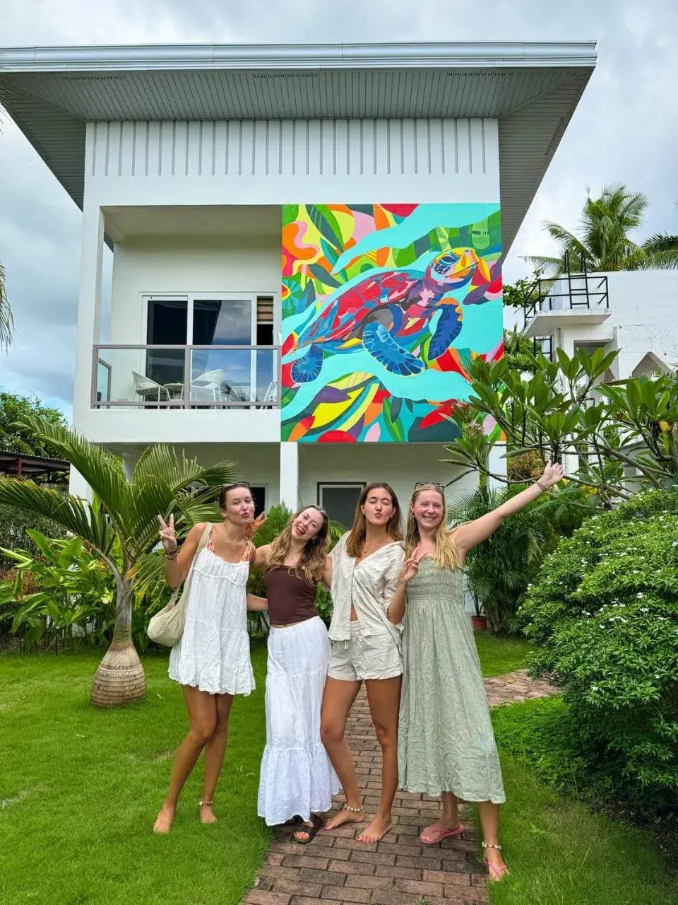 Property building in Red Picnic Hostel Panglao Property building in Red Picnic Hostel Panglao