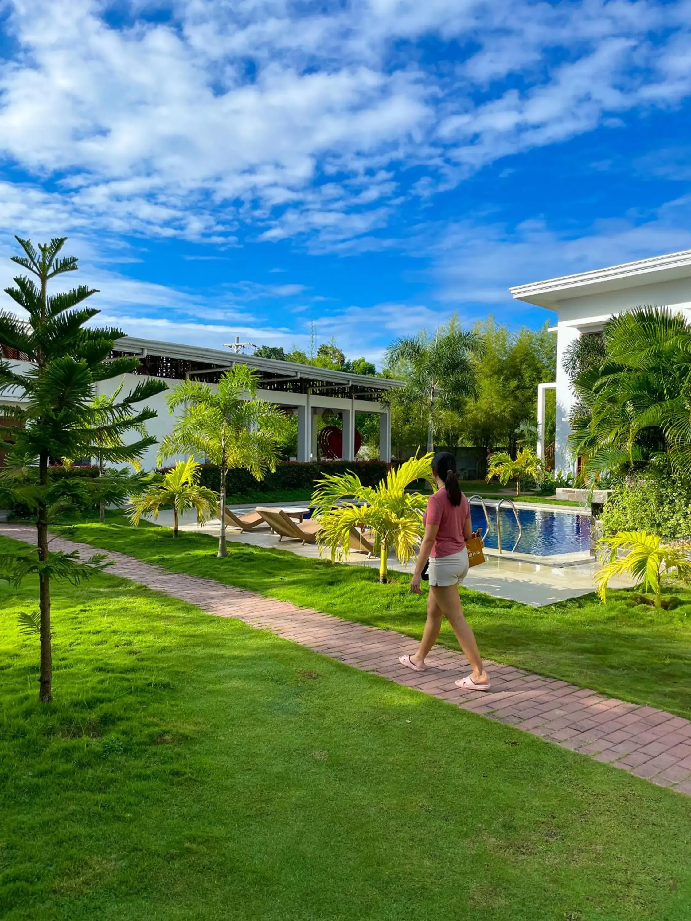 Garden view in Red Picnic Hostel Panglao Garden view in Red Picnic Hostel Panglao