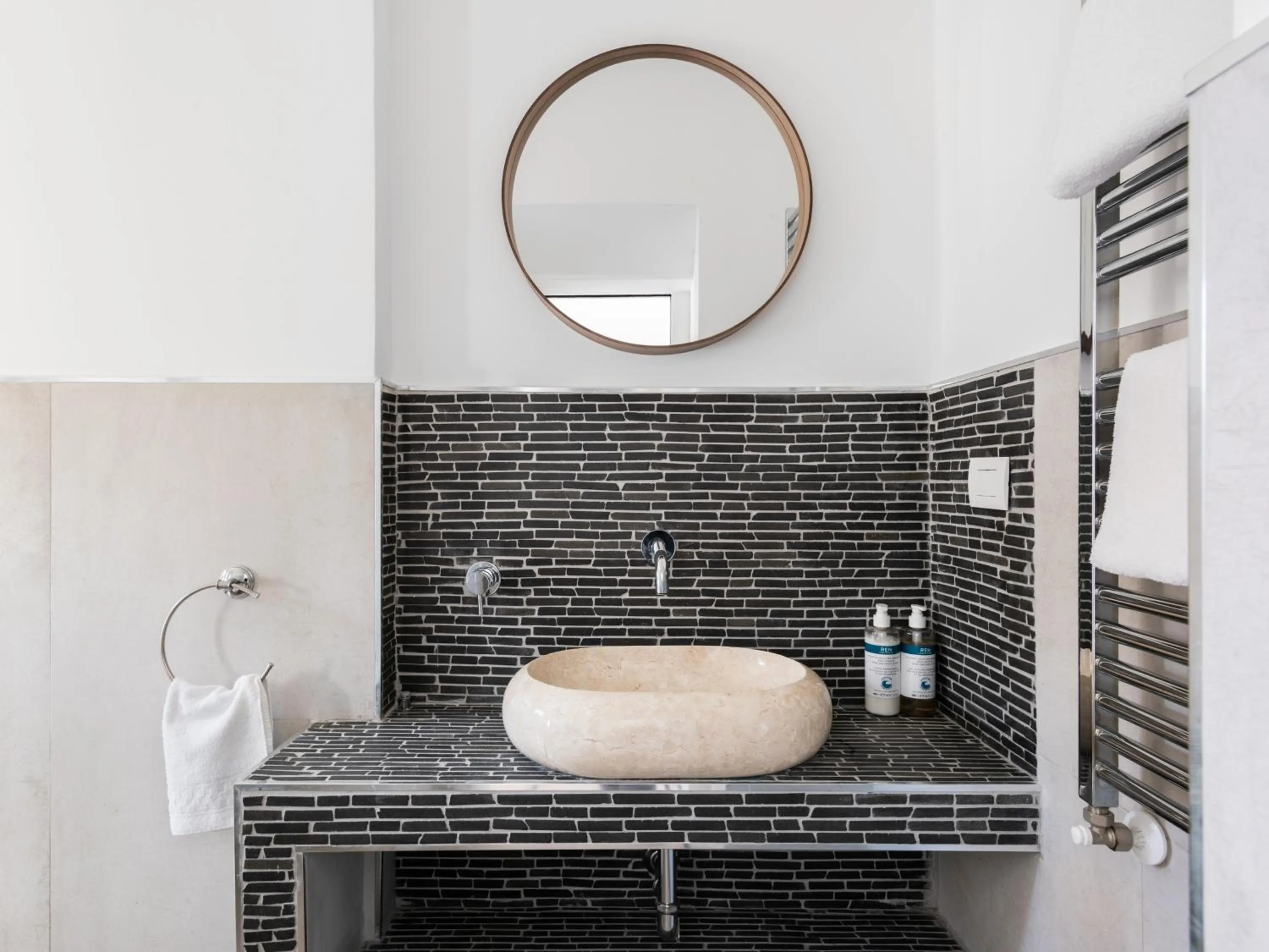 Bathroom in Numa Rome Tullo