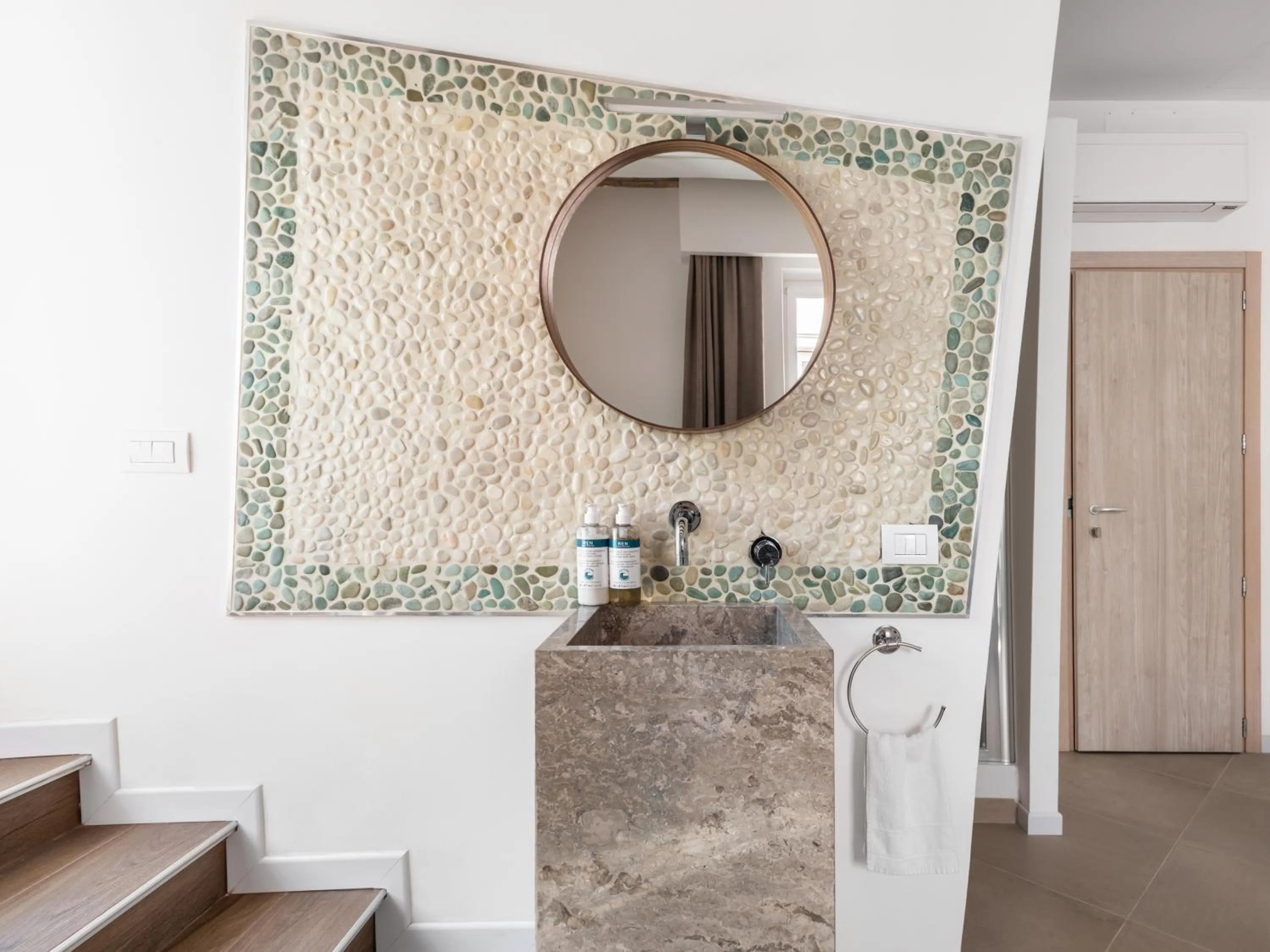 Bathroom in Numa Rome Tullo