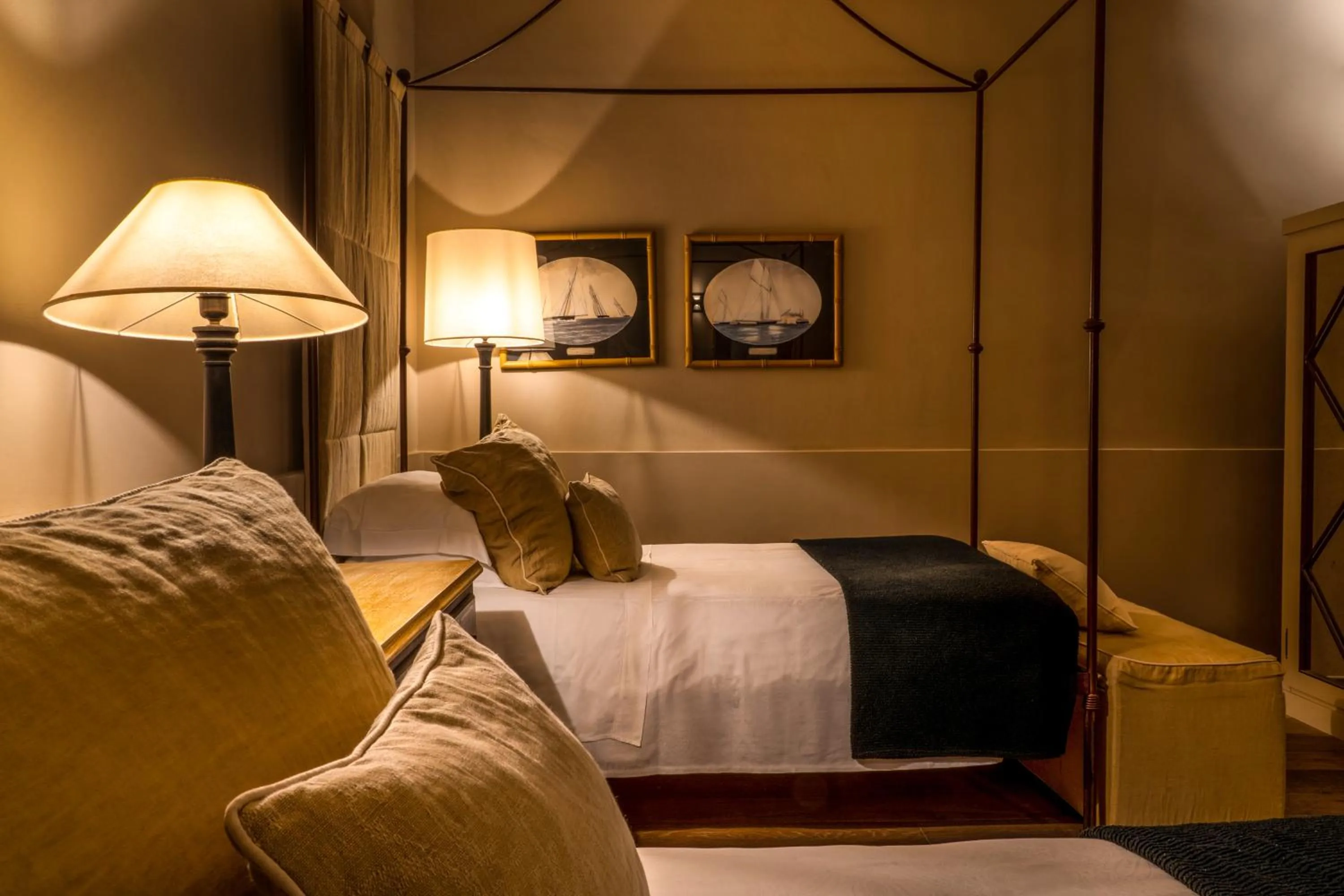 Bed in Hotel Villa Carlotta