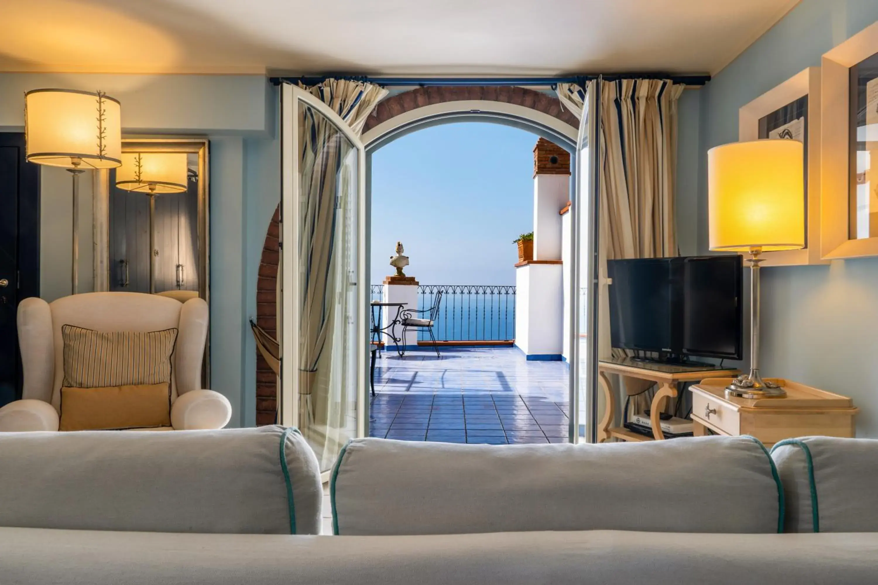 One-Bedroom Apartment with Terrace - Annex in Hotel Villa Carlotta One-Bedroom Apartment with Terrace - Annex in Hotel Villa Carlotta