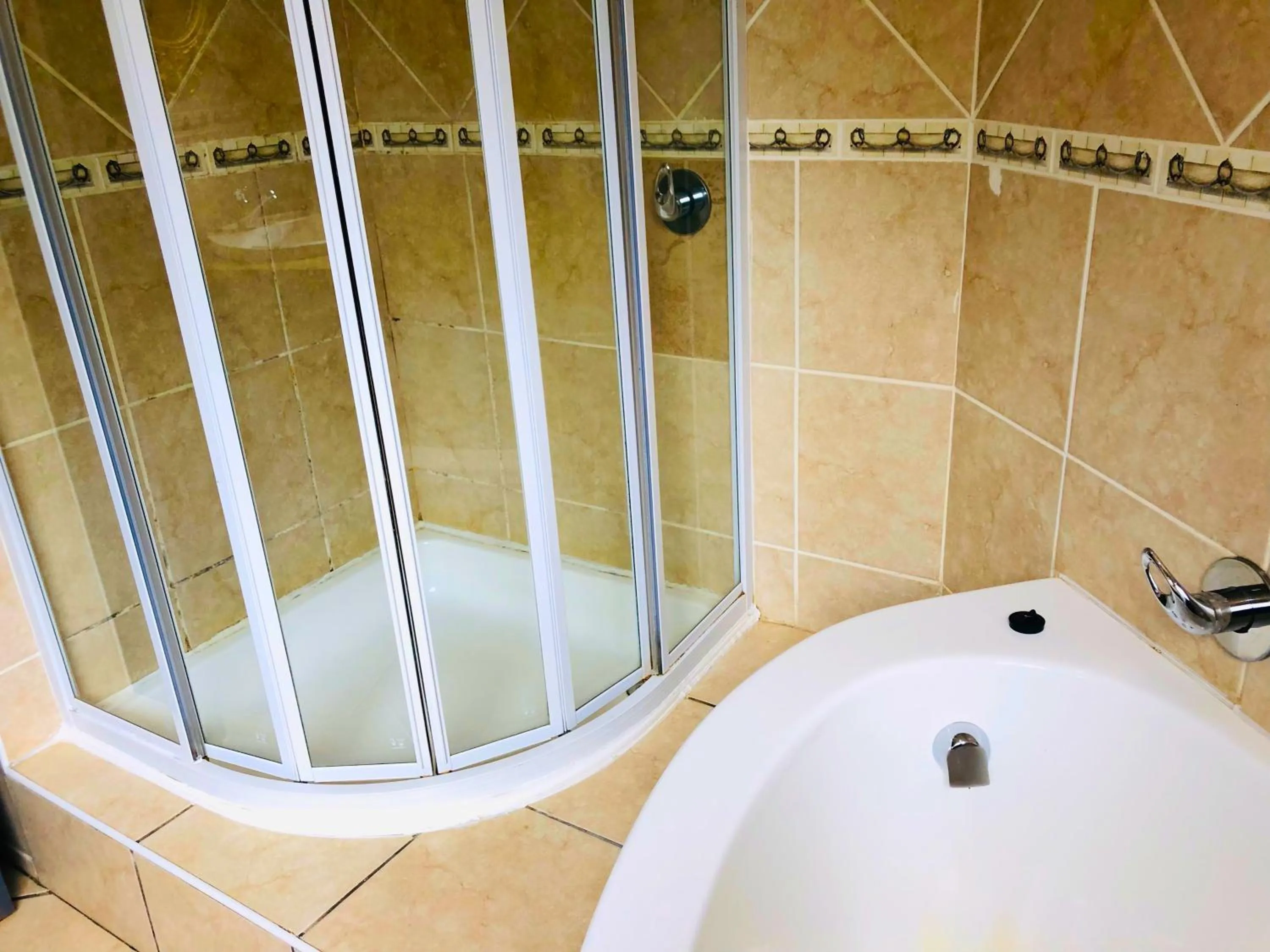 Shower in Grafiti Boutique Hotel