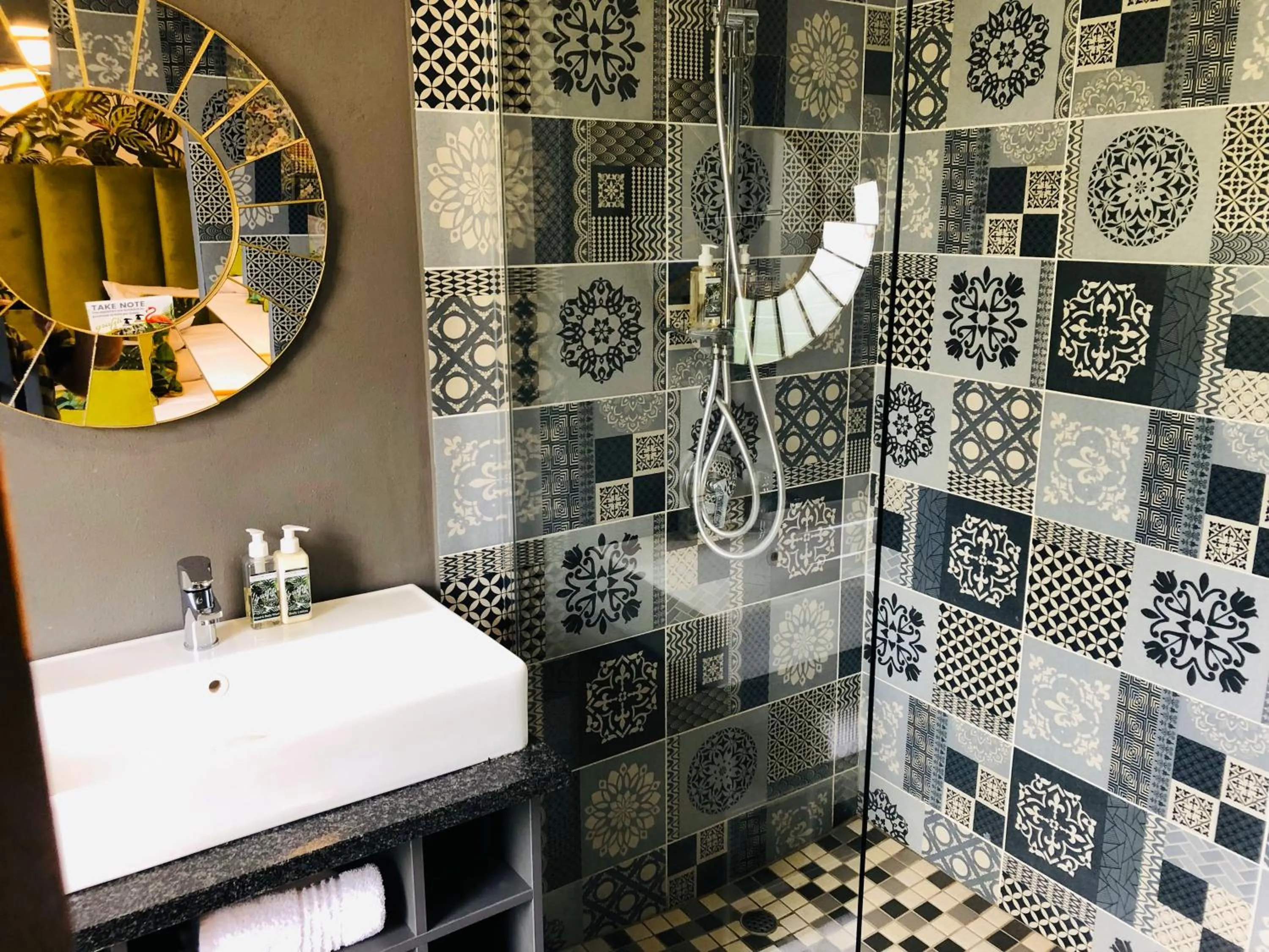 Bathroom in Grafiti Boutique Hotel