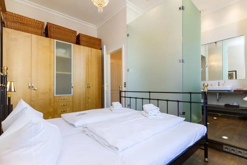 Bed in Villa Hintze App 06