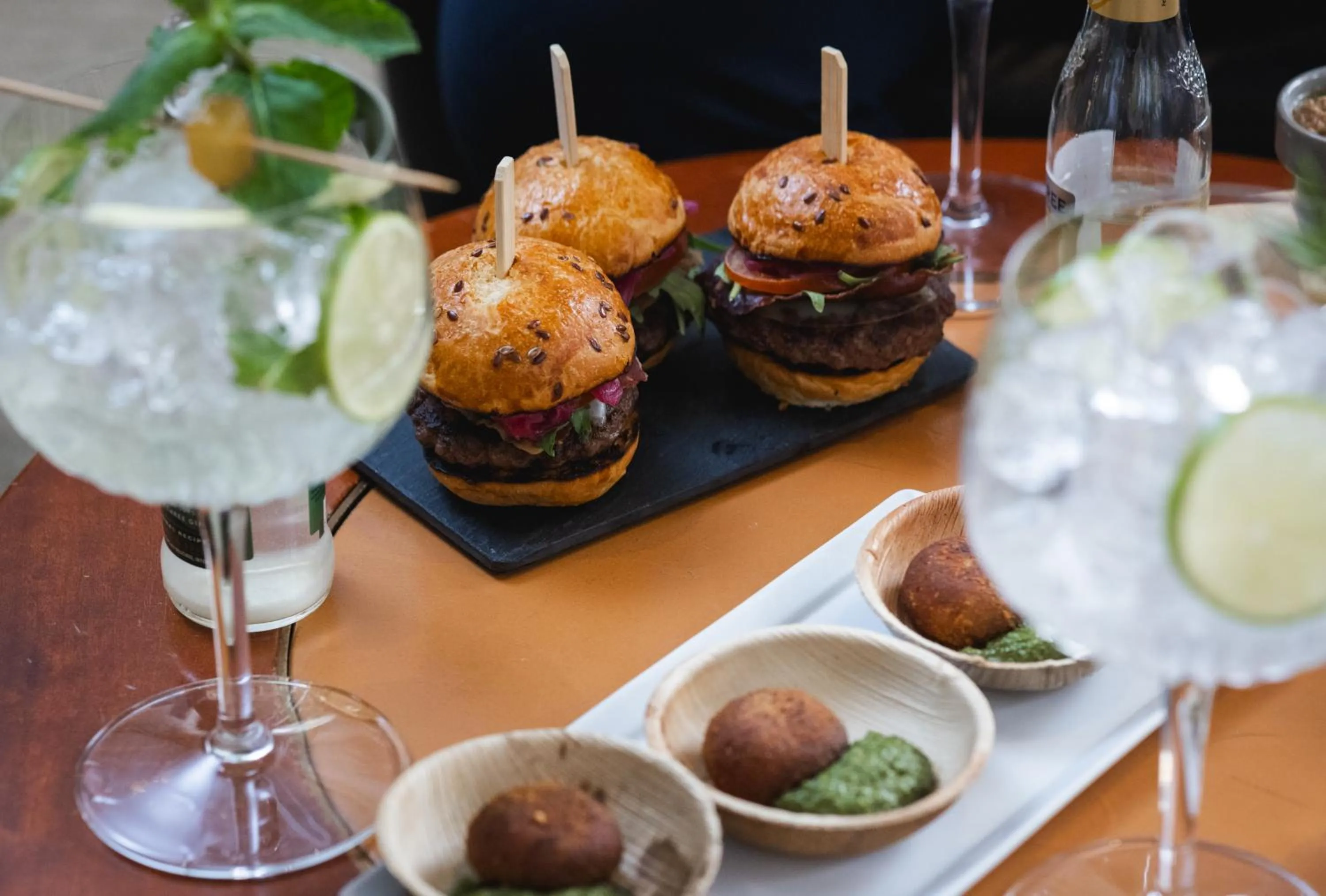 Lounge or bar in UNA Hotels Cusani Milano