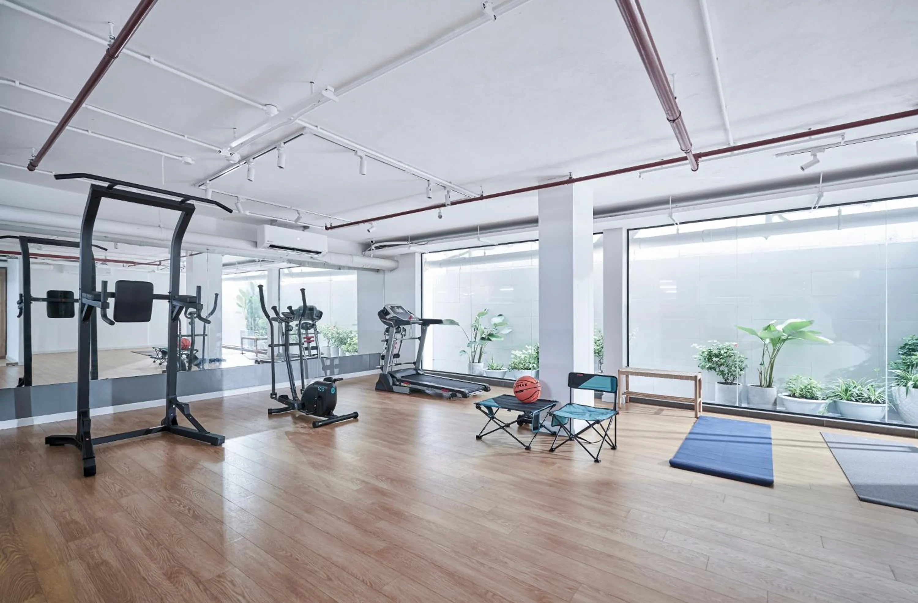 Fitness centre/facilities in M Village Living Trần Não