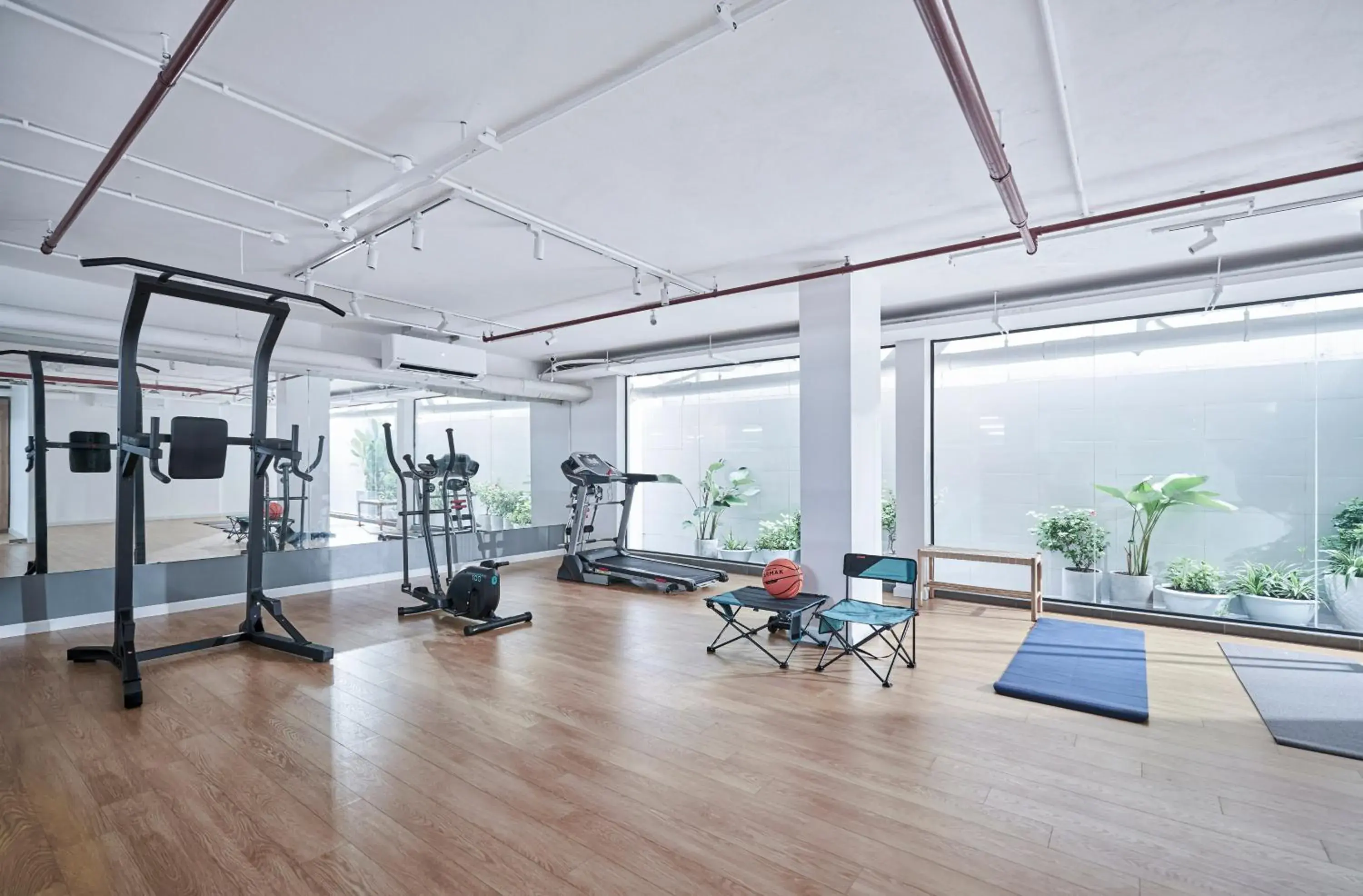Fitness centre/facilities in M Village Living Trần Não Fitness centre/facilities in M Village Living Trần Não