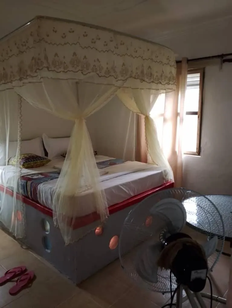 Bed in Richy Hotels and Safaris