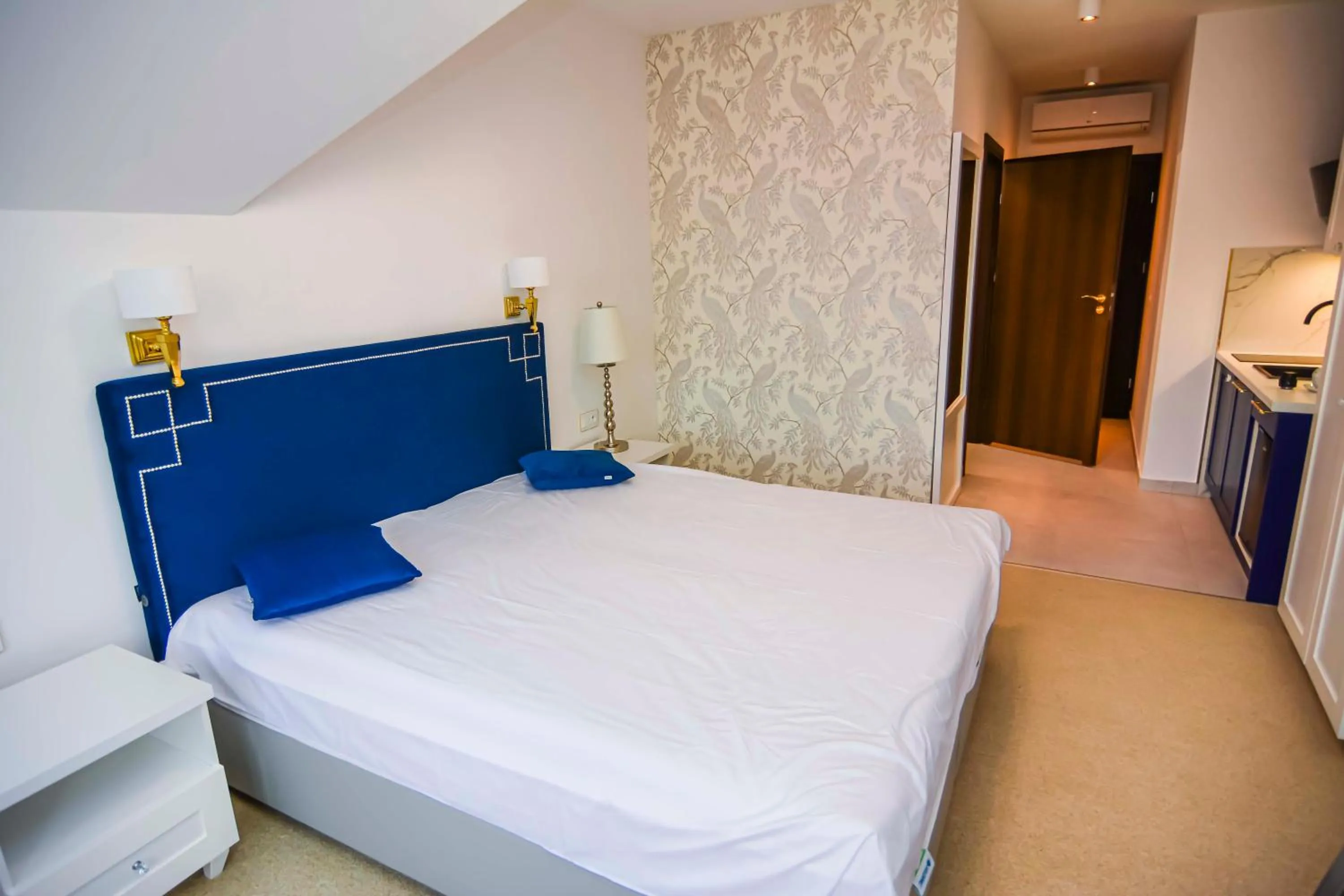 Bed in Willa Kashmir