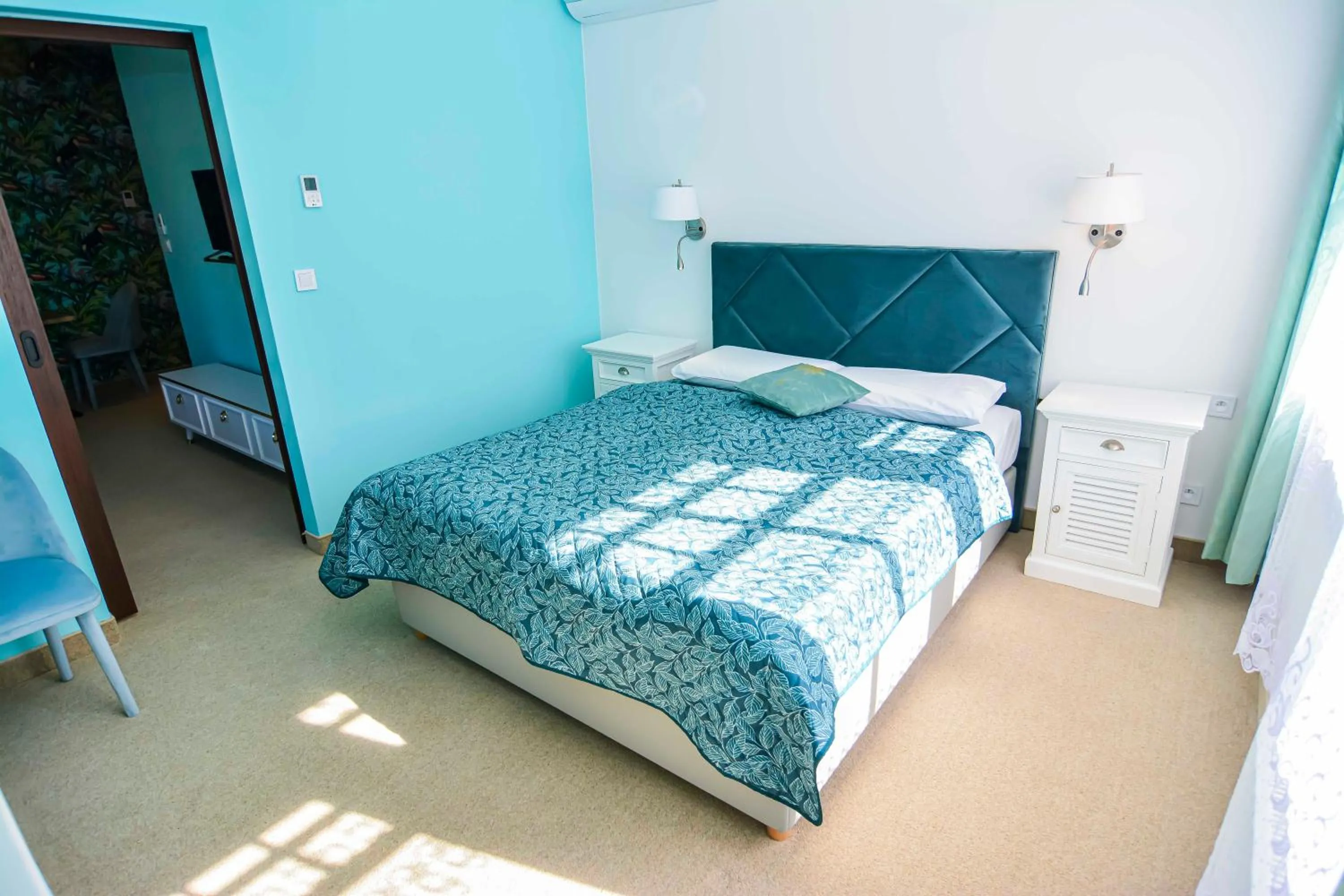 Toilet, Bed in Willa Kashmir