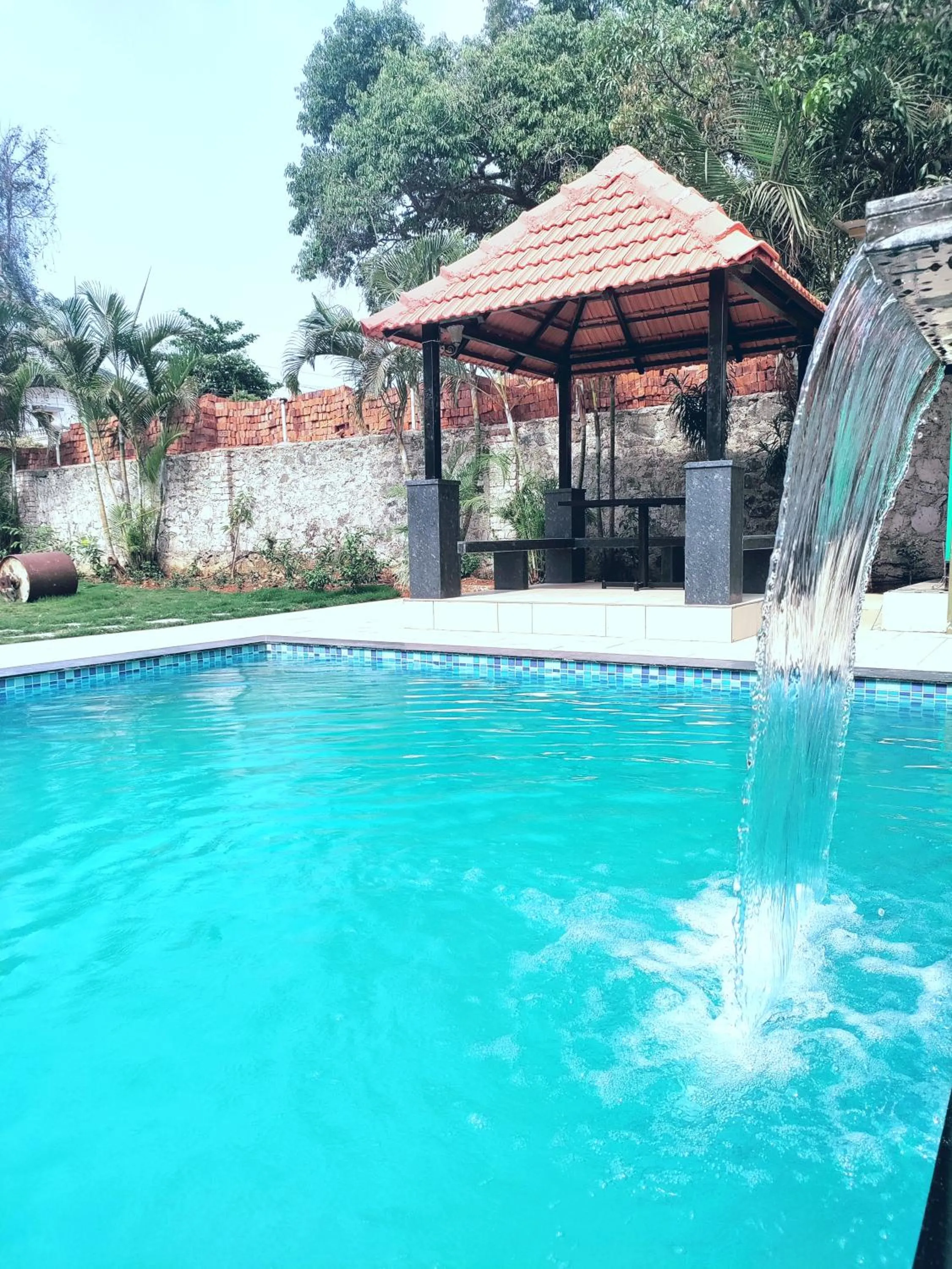 Swimming pool in Mountview Resort