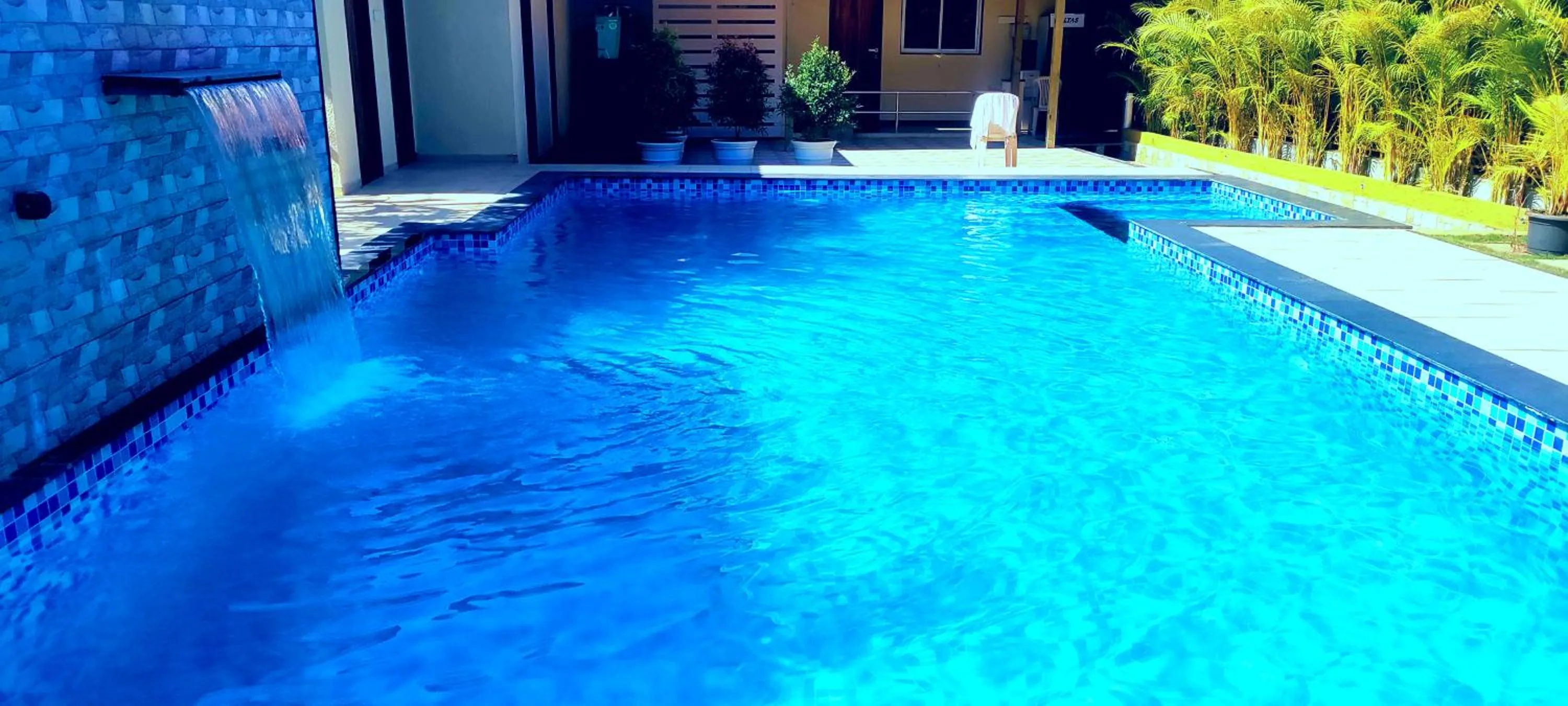 Swimming pool in Mountview Resort