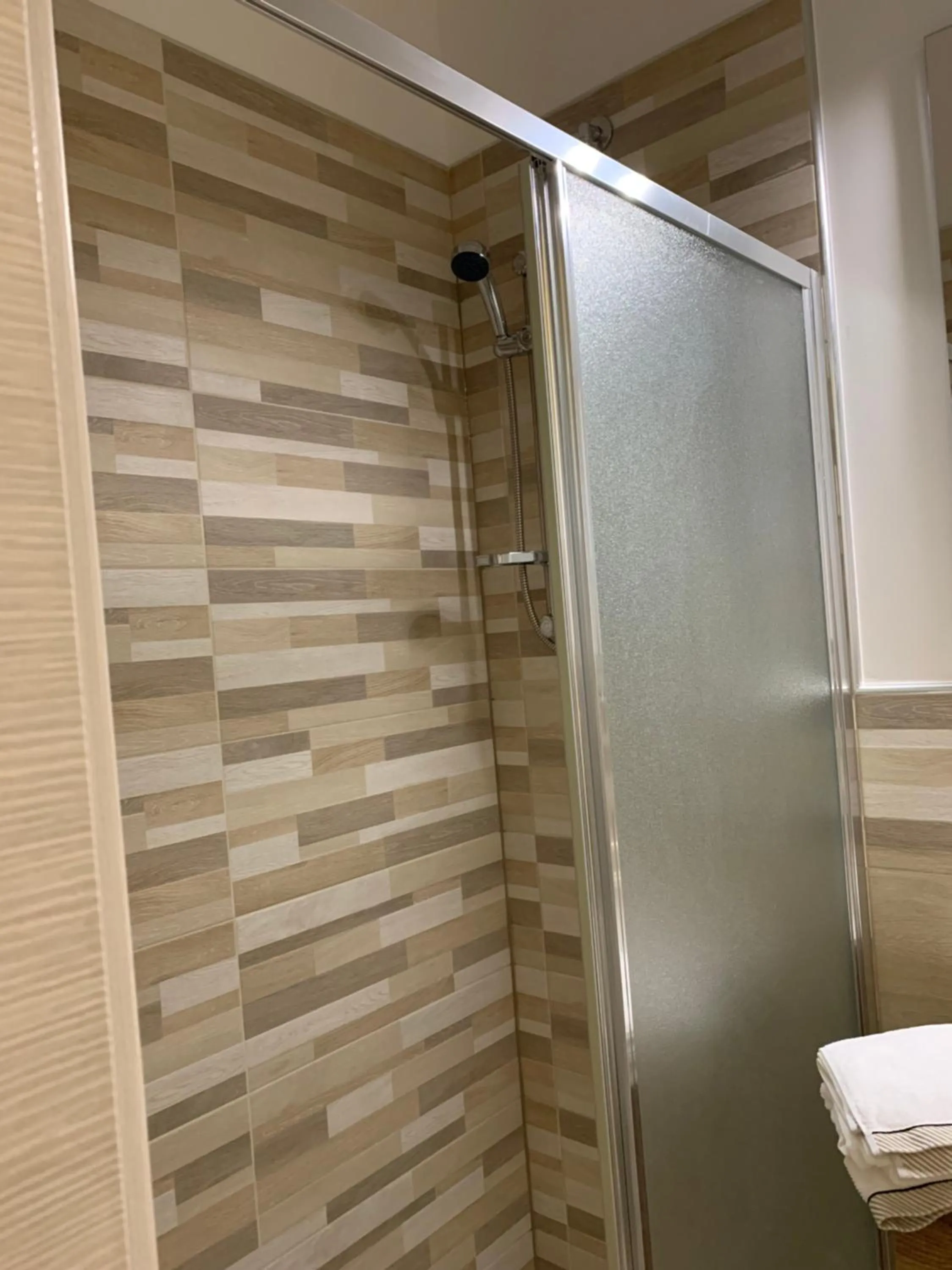 Shower in B&B Mercadante