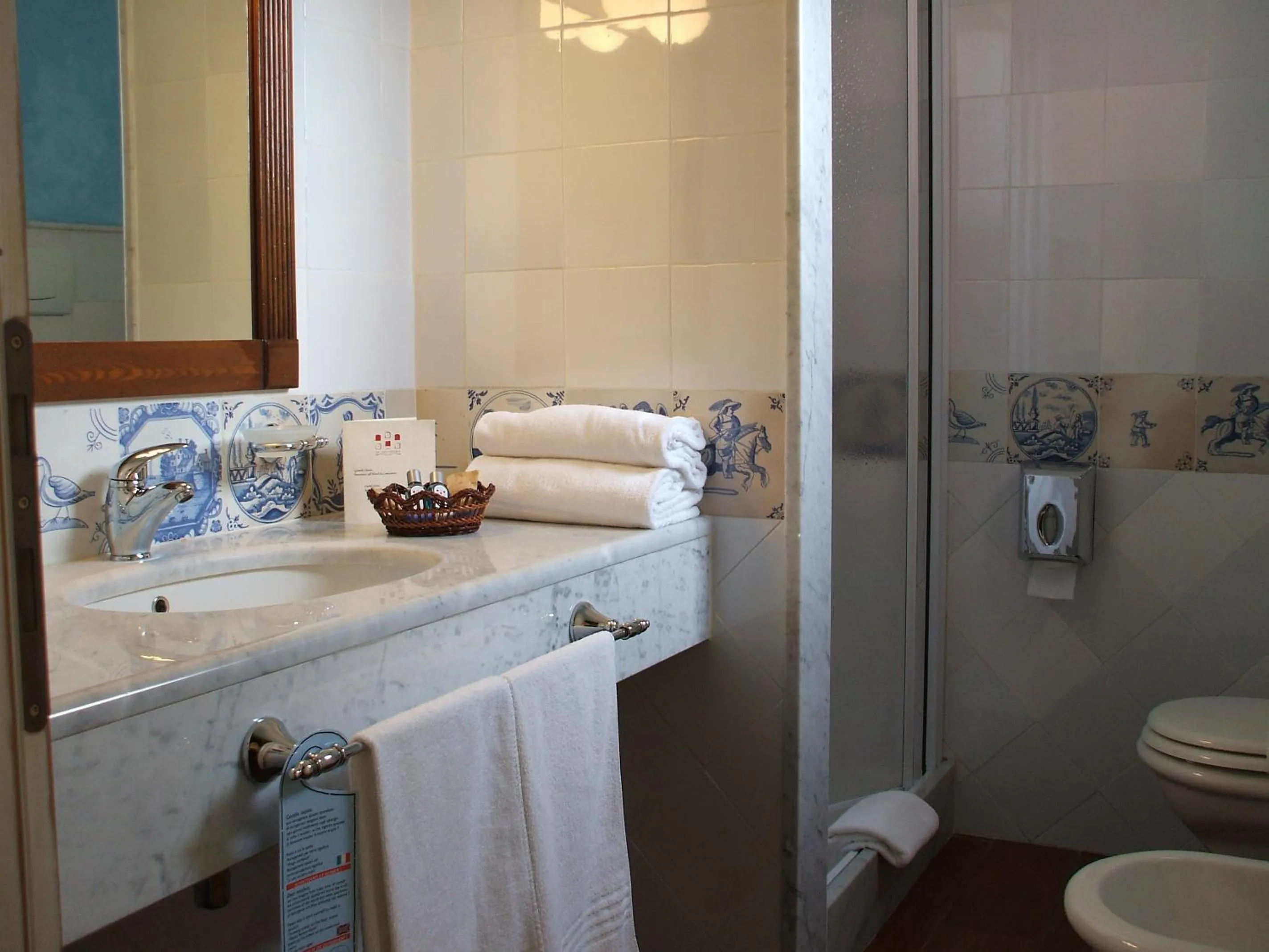 Bathroom in Hotel Sa Contonera