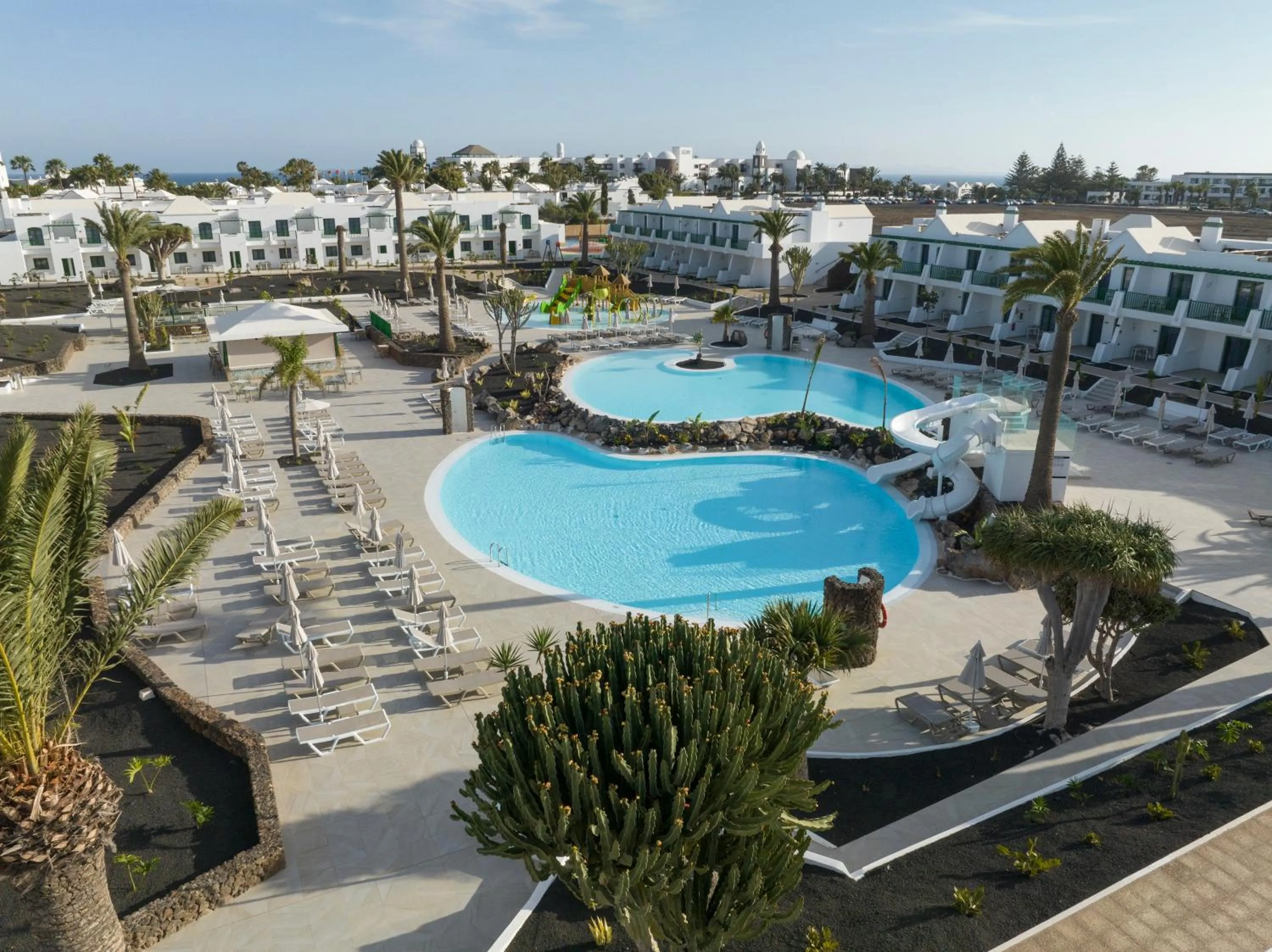 Swimming pool in MYND Yaiza