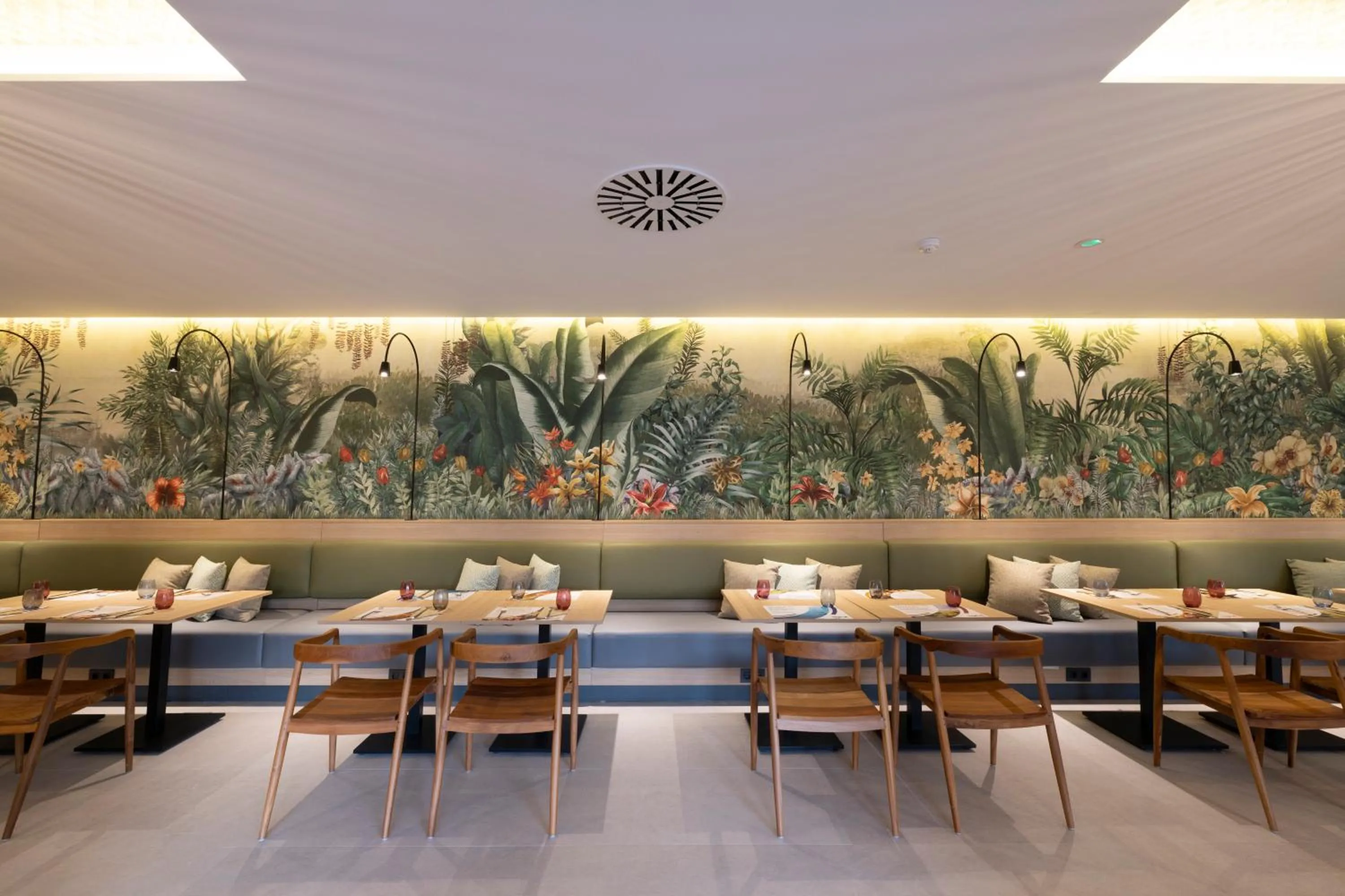 Restaurant/places to eat in MYND Yaiza