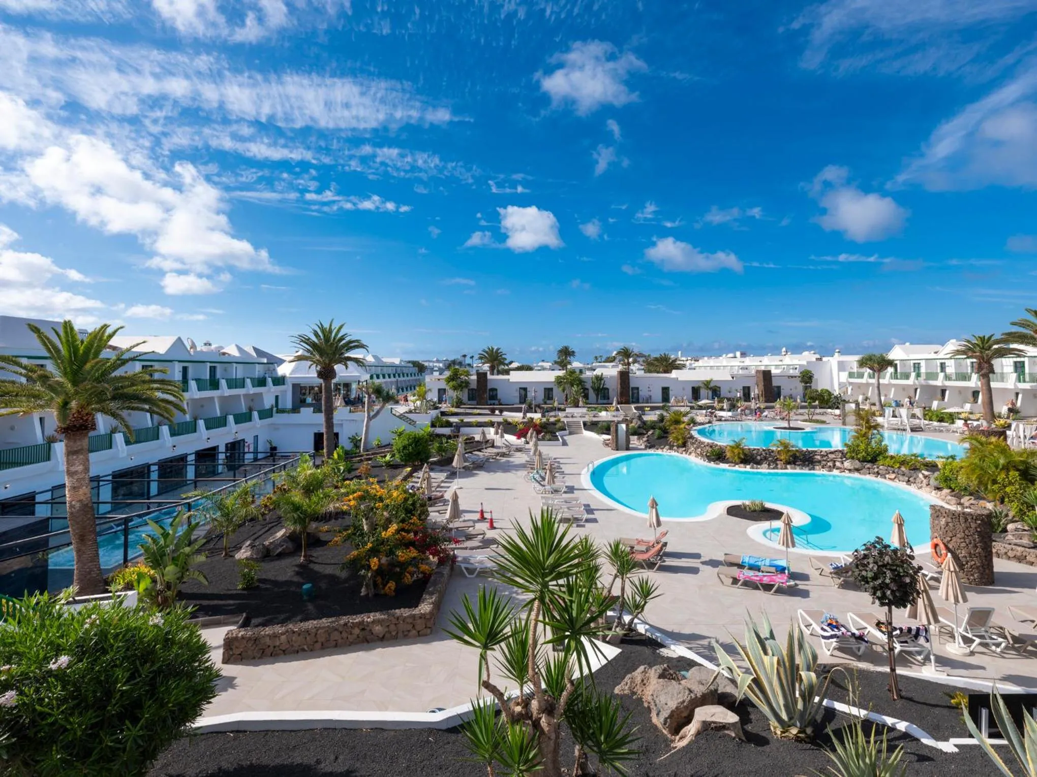 Swimming pool in MYND Yaiza